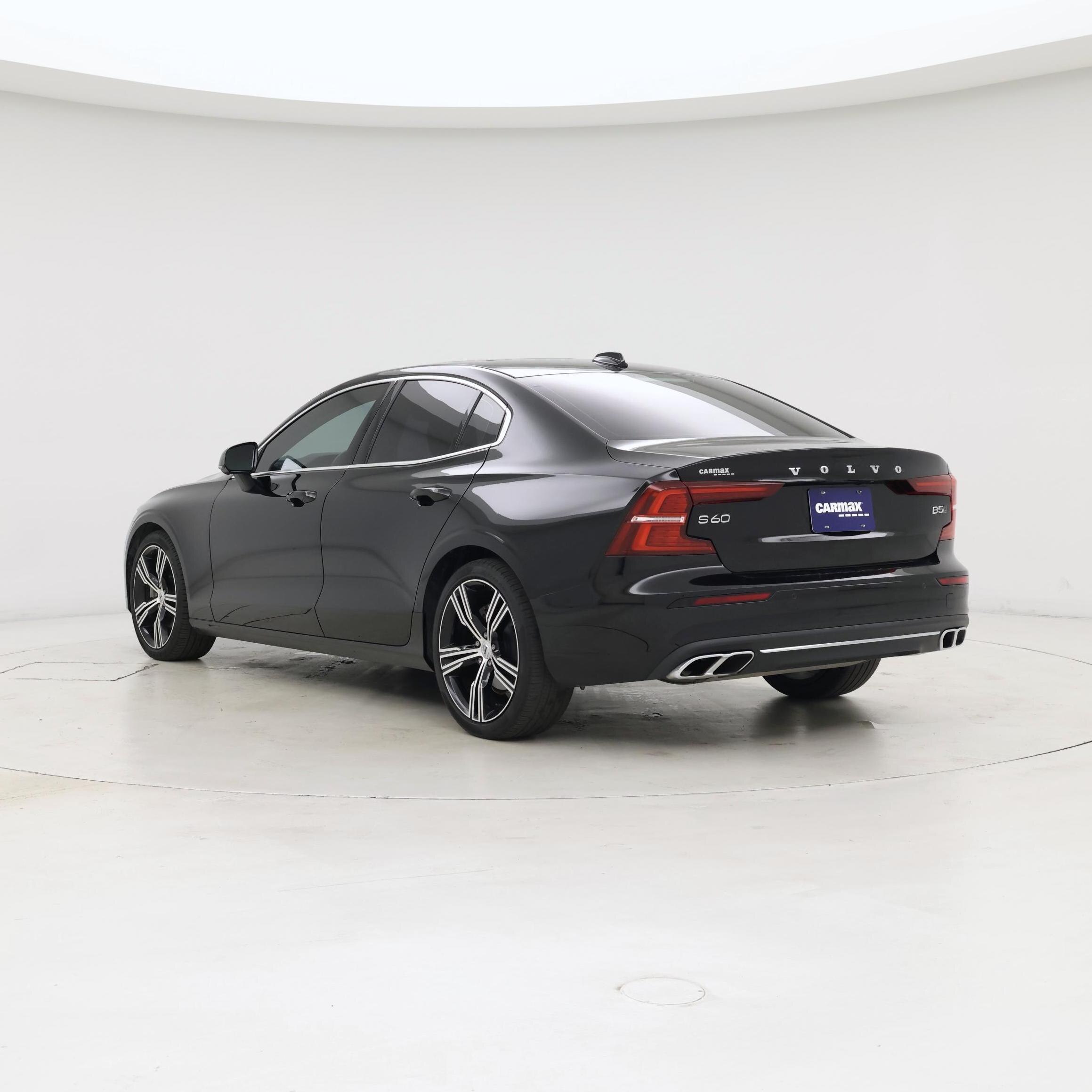Thumbnail: 2022 Volvo S60 - 2