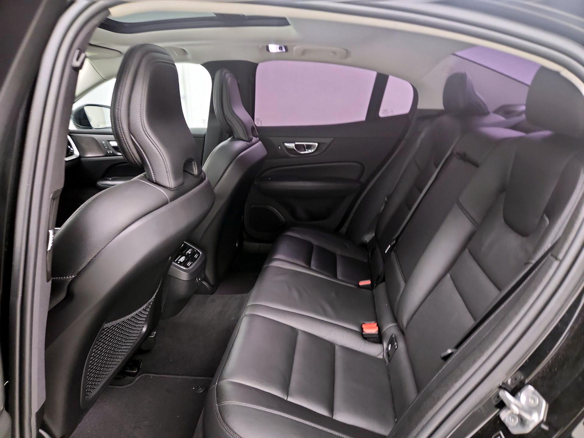 Thumbnail: 2022 Volvo S60 - 20