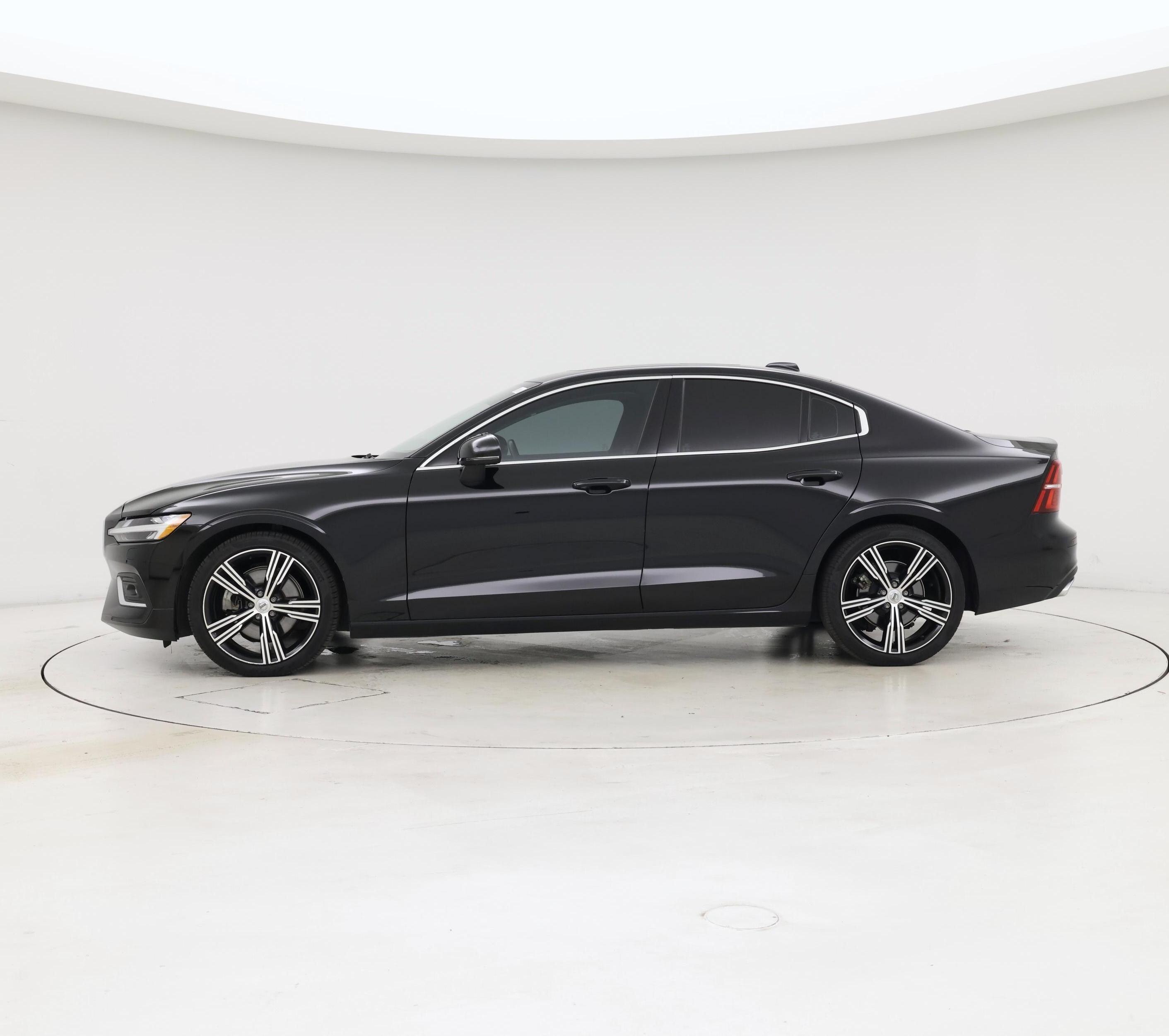 Thumbnail: 2022 Volvo S60 - 3