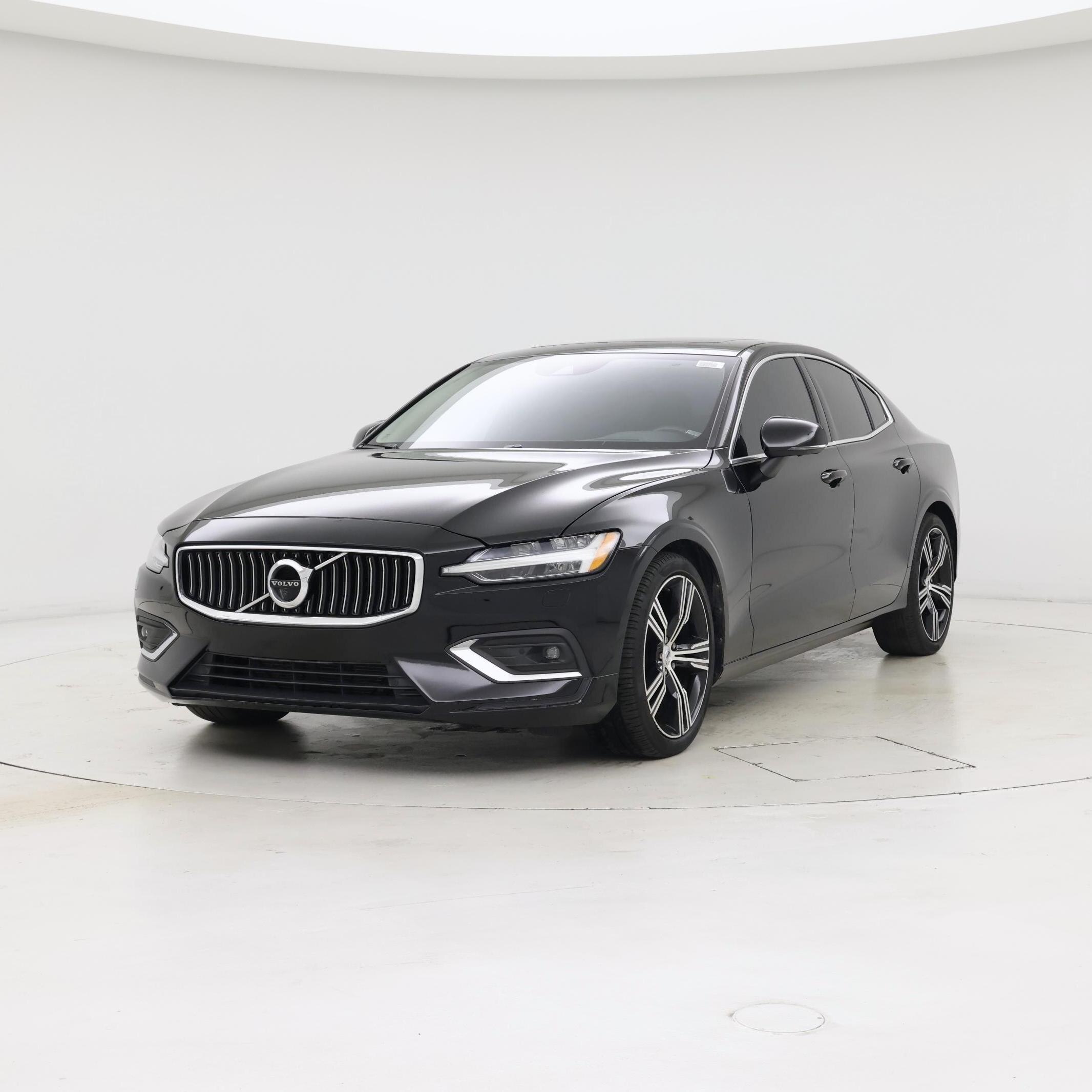 Thumbnail: 2022 Volvo S60 - 4