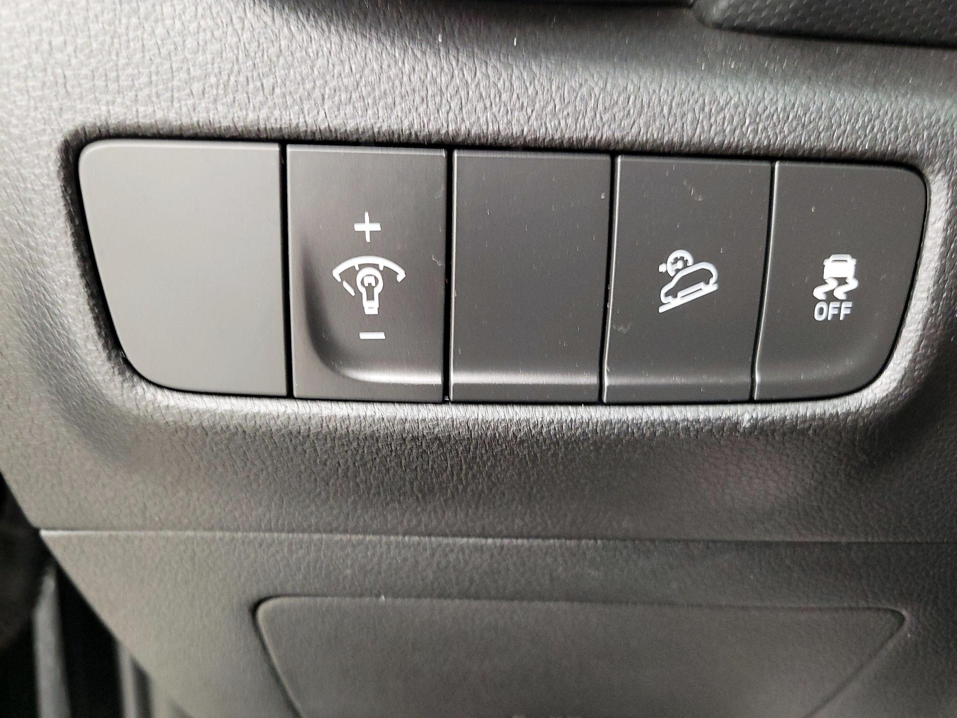 Thumbnail: 2023 Hyundai Kona - 13