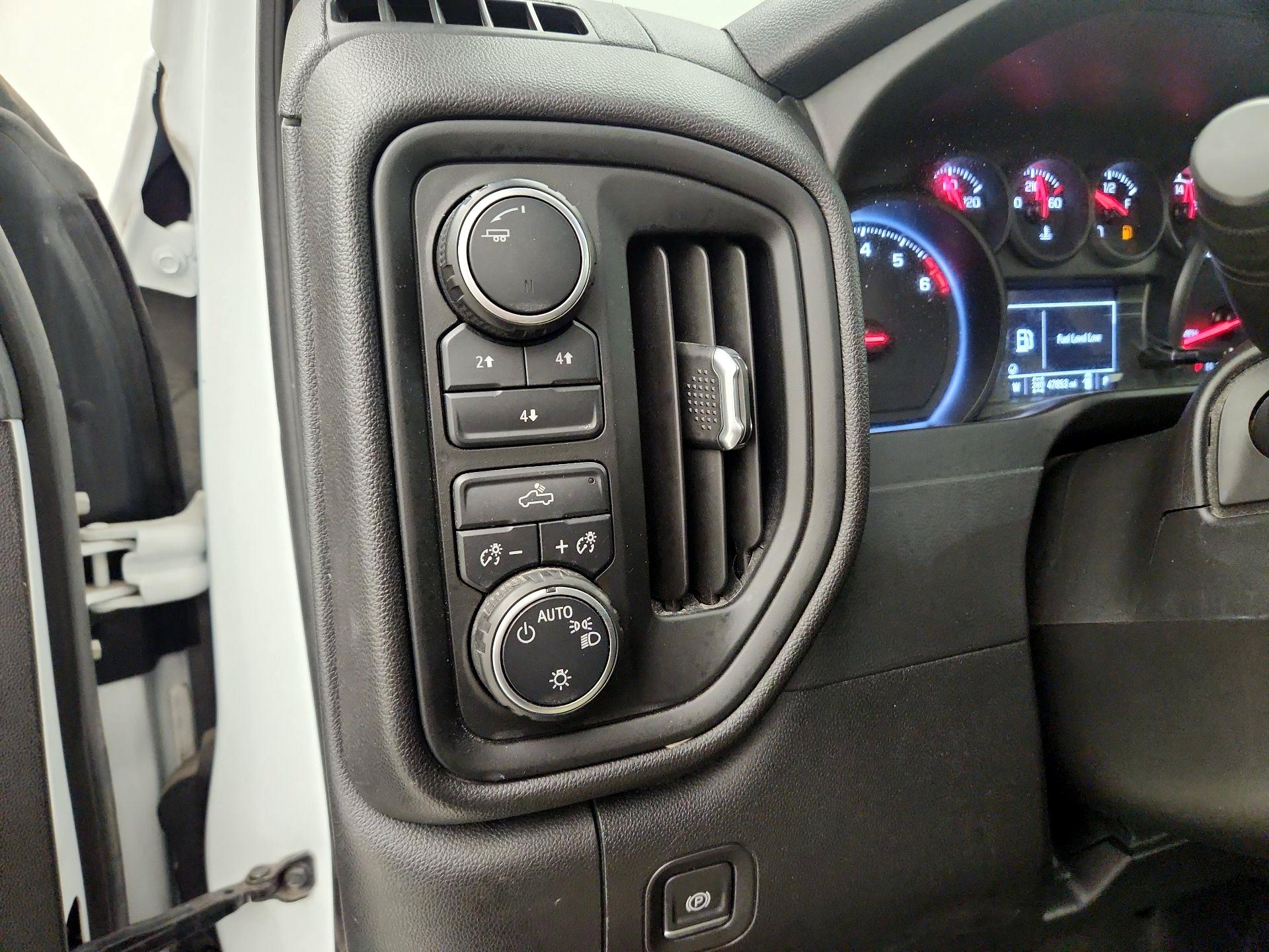 Thumbnail: 2021 Chevrolet Silverado 2500 - 13