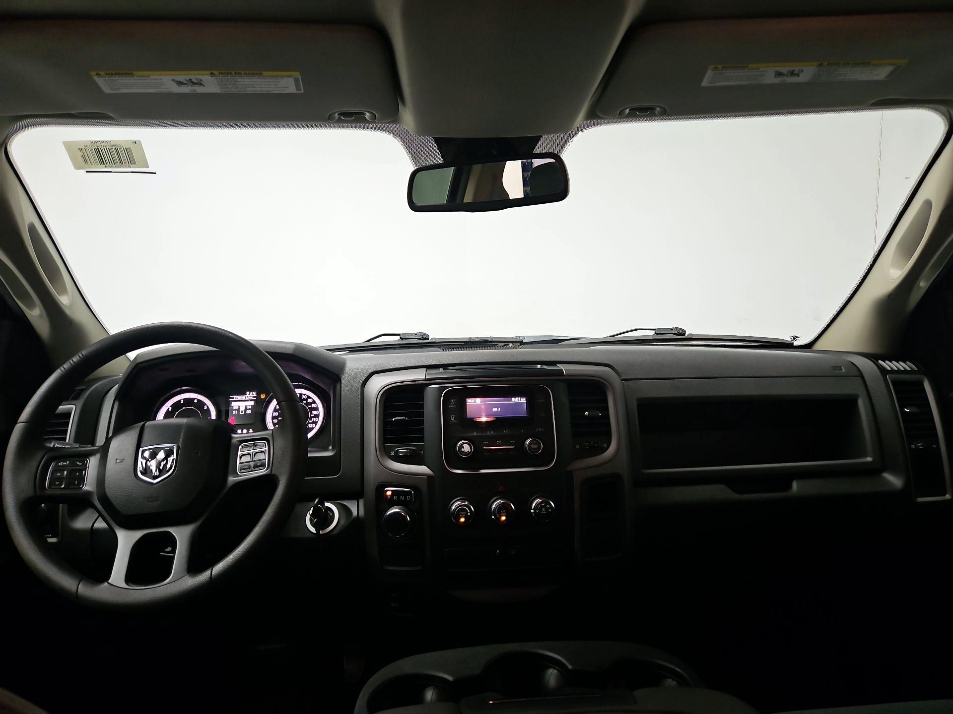 Thumbnail: 2019 RAM 1500 Classic - 9