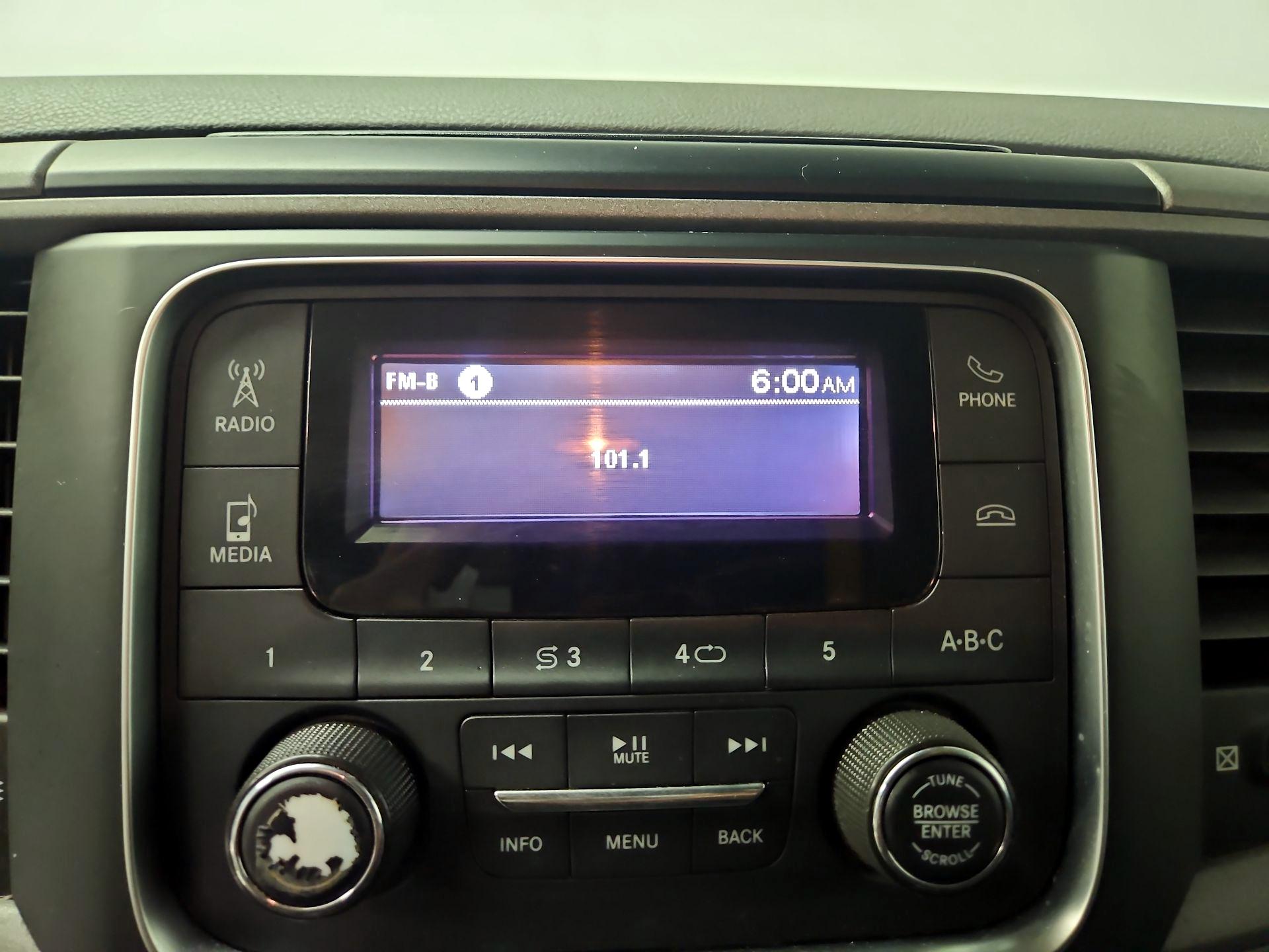 Thumbnail: 2019 RAM 1500 Classic - 14