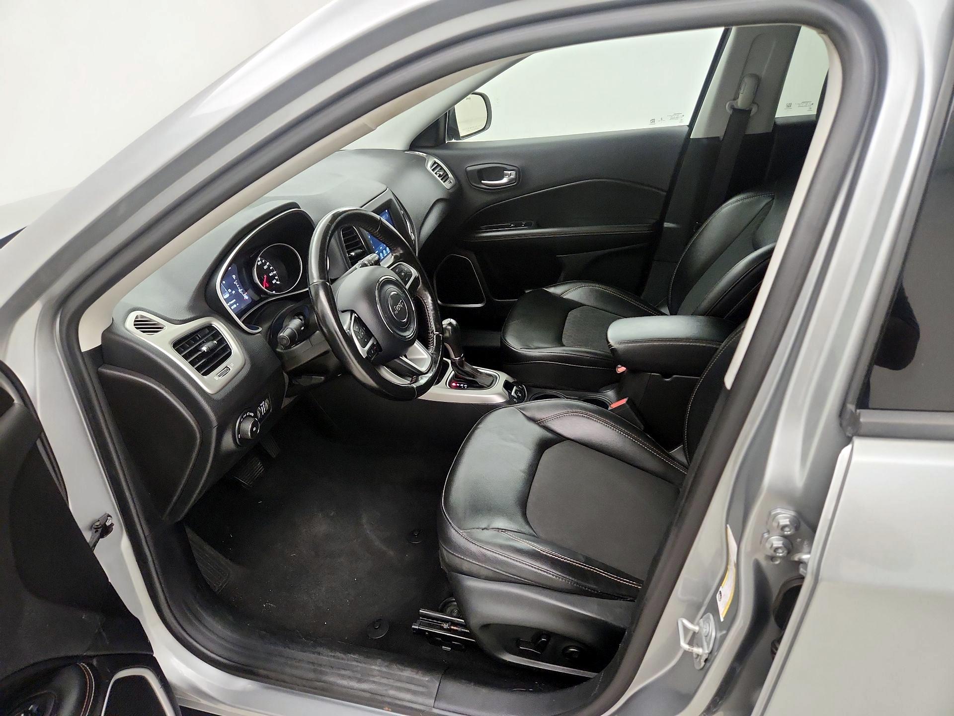 Thumbnail: 2019 Jeep Compass - 11
