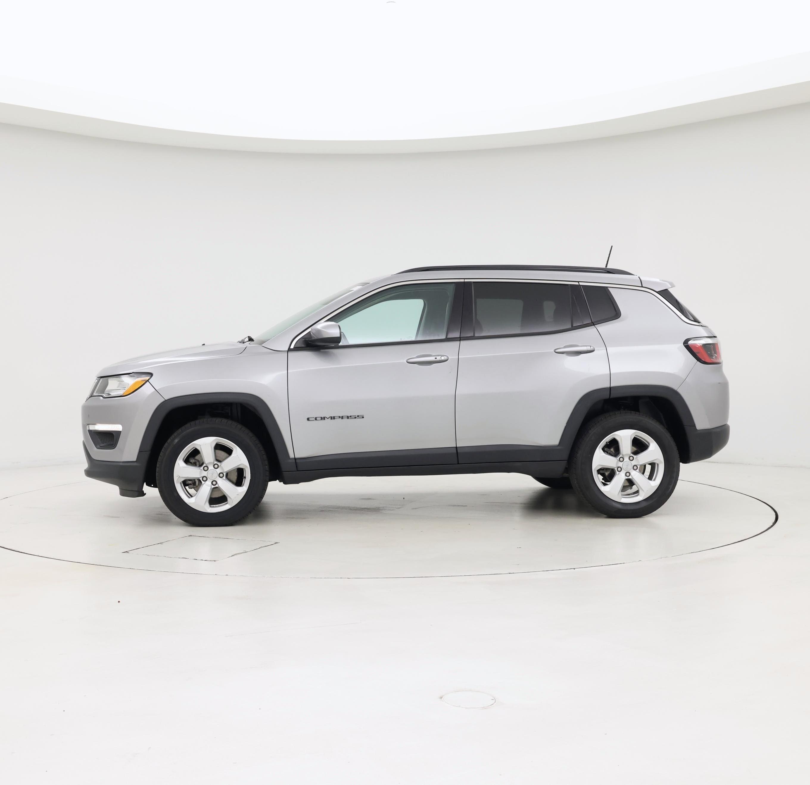 Thumbnail: 2019 Jeep Compass - 3