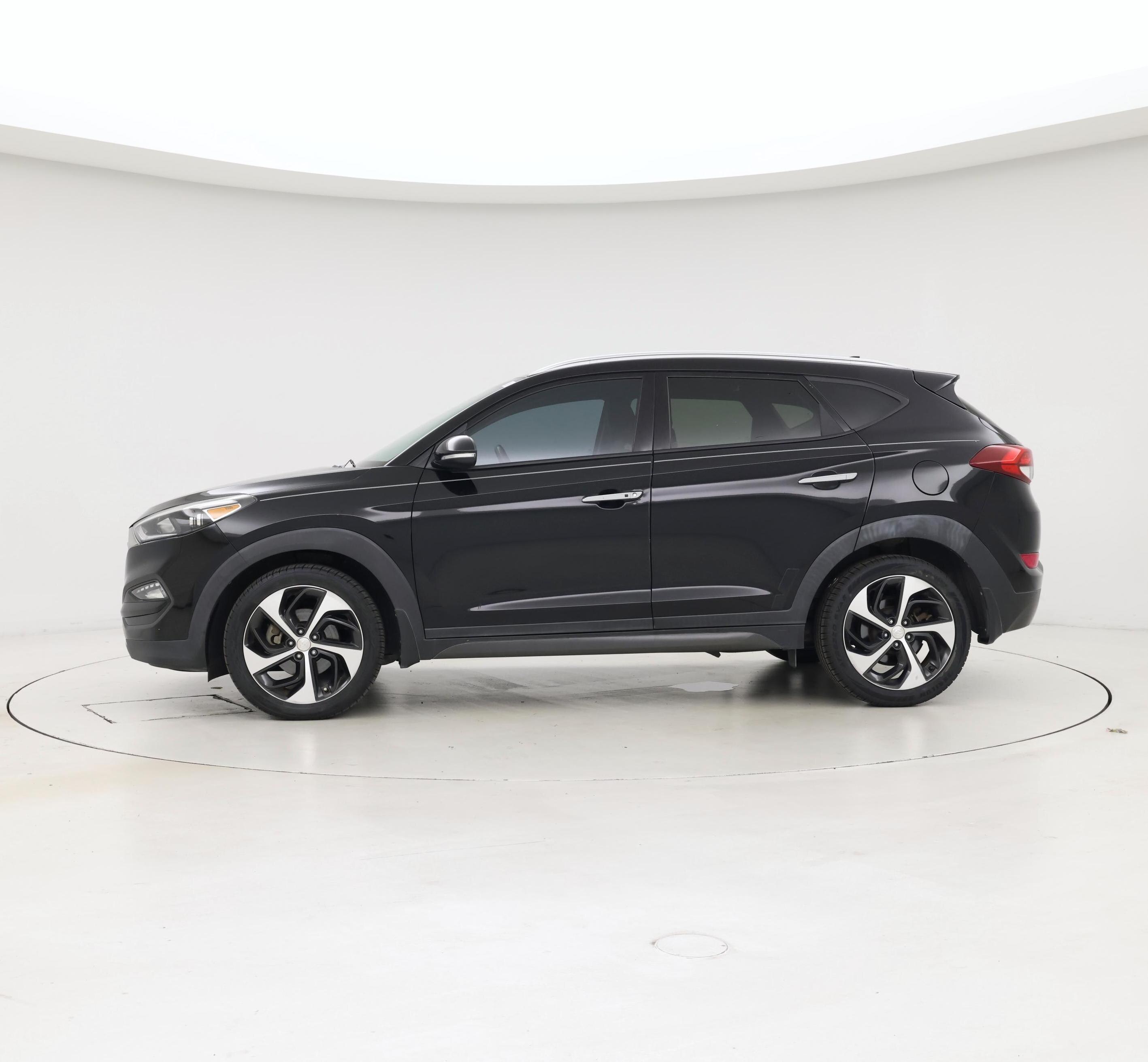 Thumbnail: 2016 Hyundai Tucson - 3