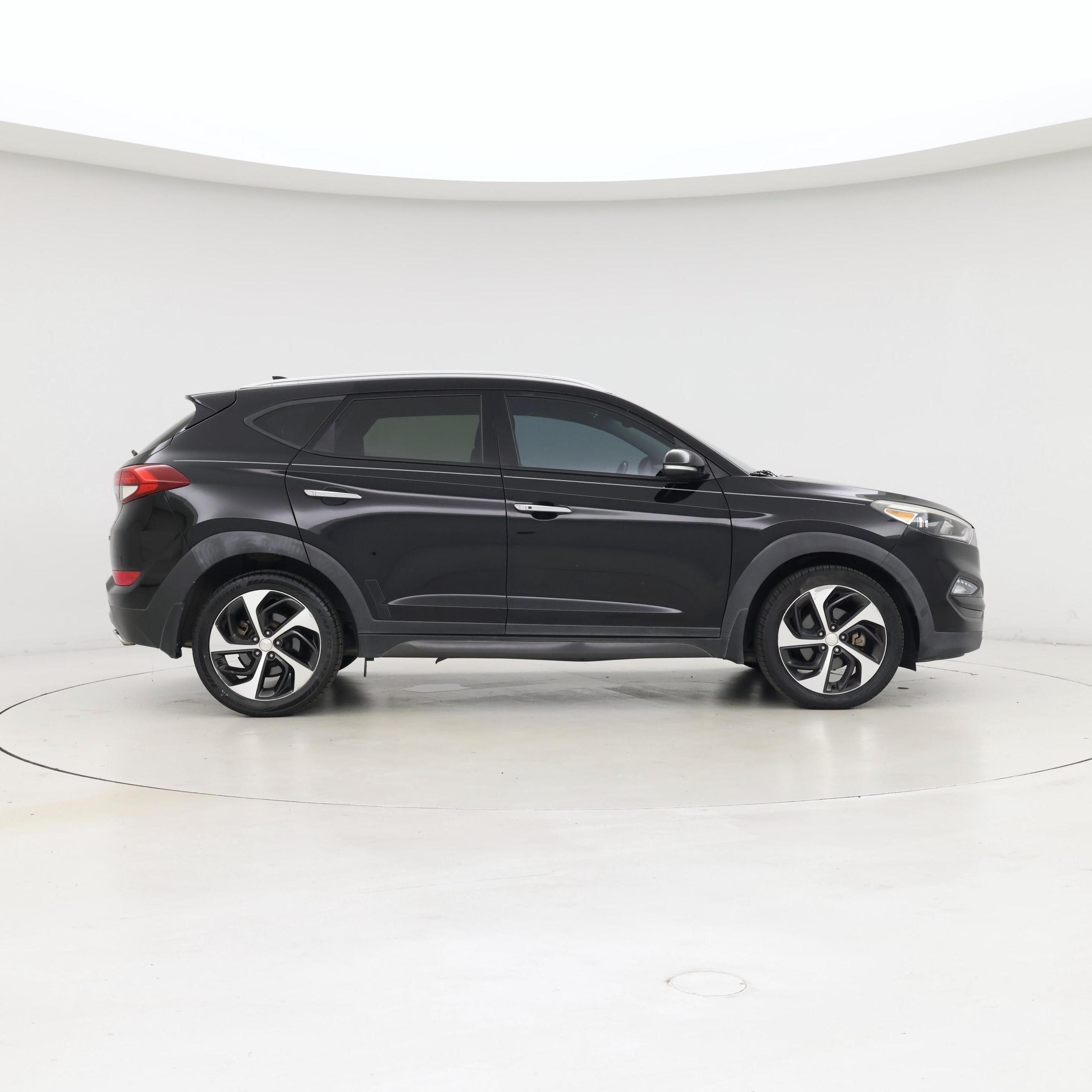 Thumbnail: 2016 Hyundai Tucson - 7