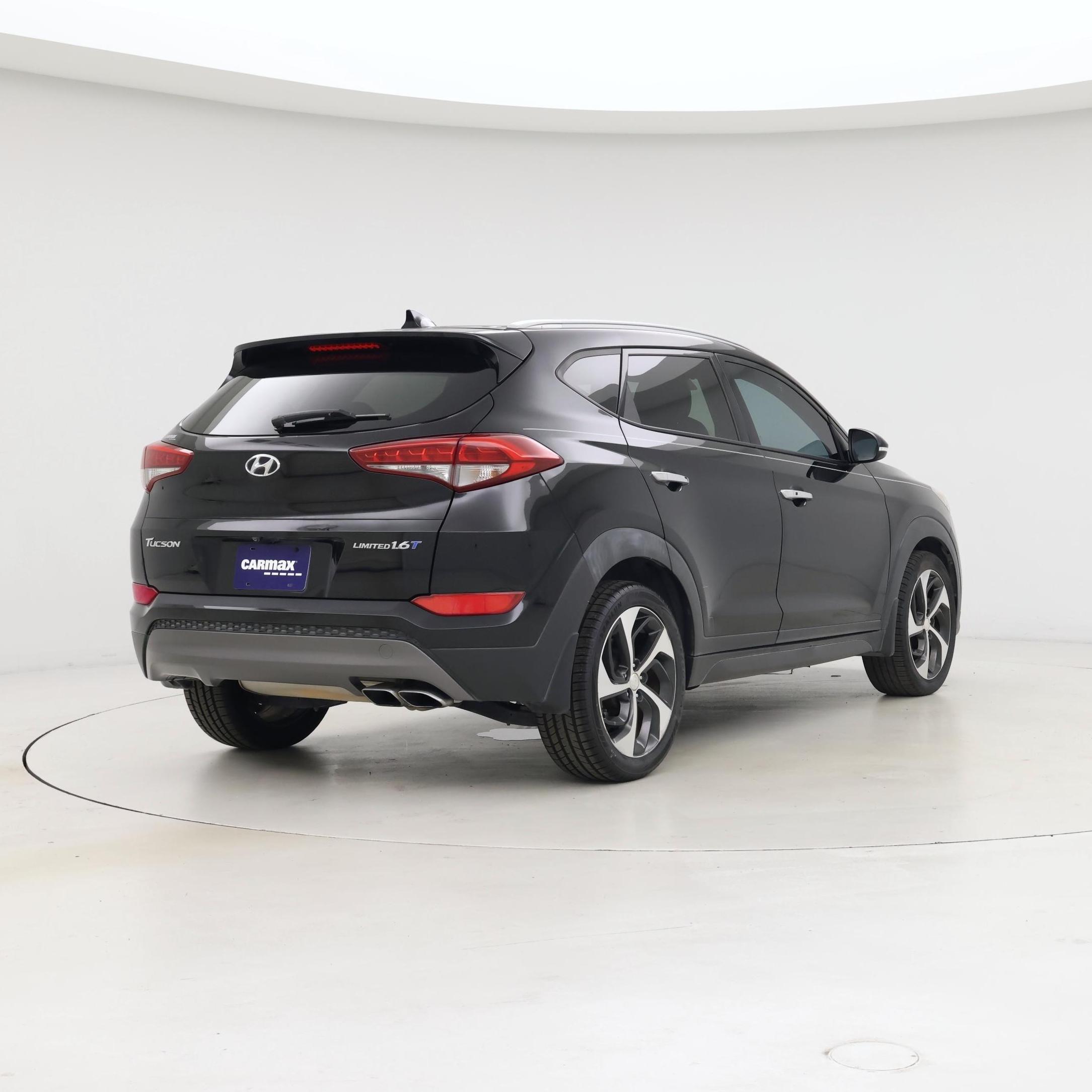 Thumbnail: 2016 Hyundai Tucson - 8