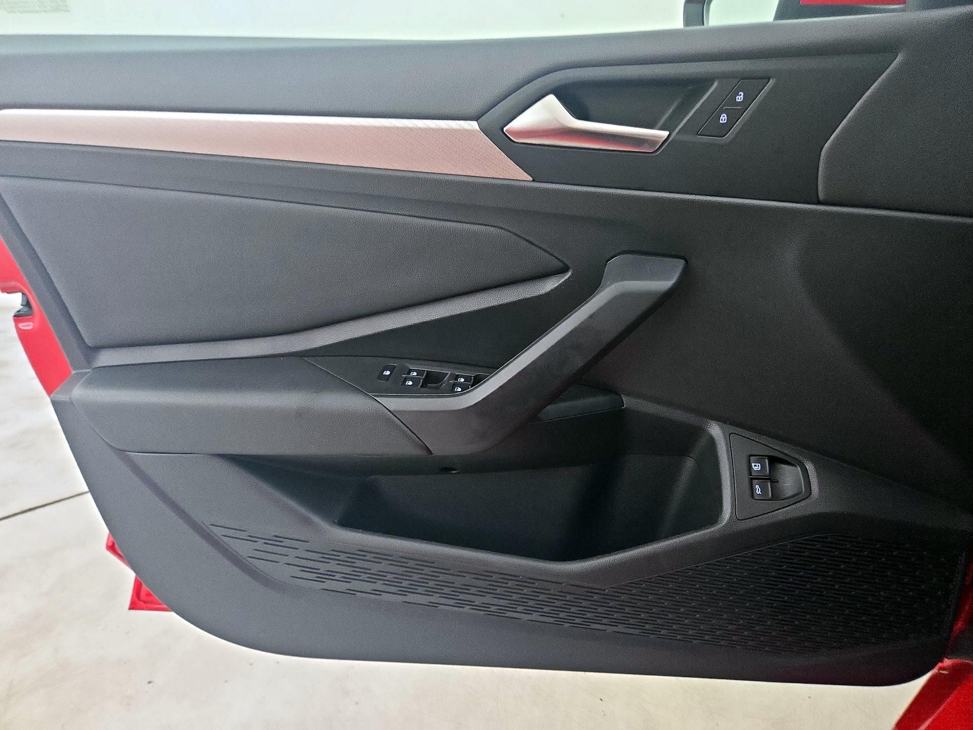 Thumbnail: 2021 Volkswagen Jetta - 12