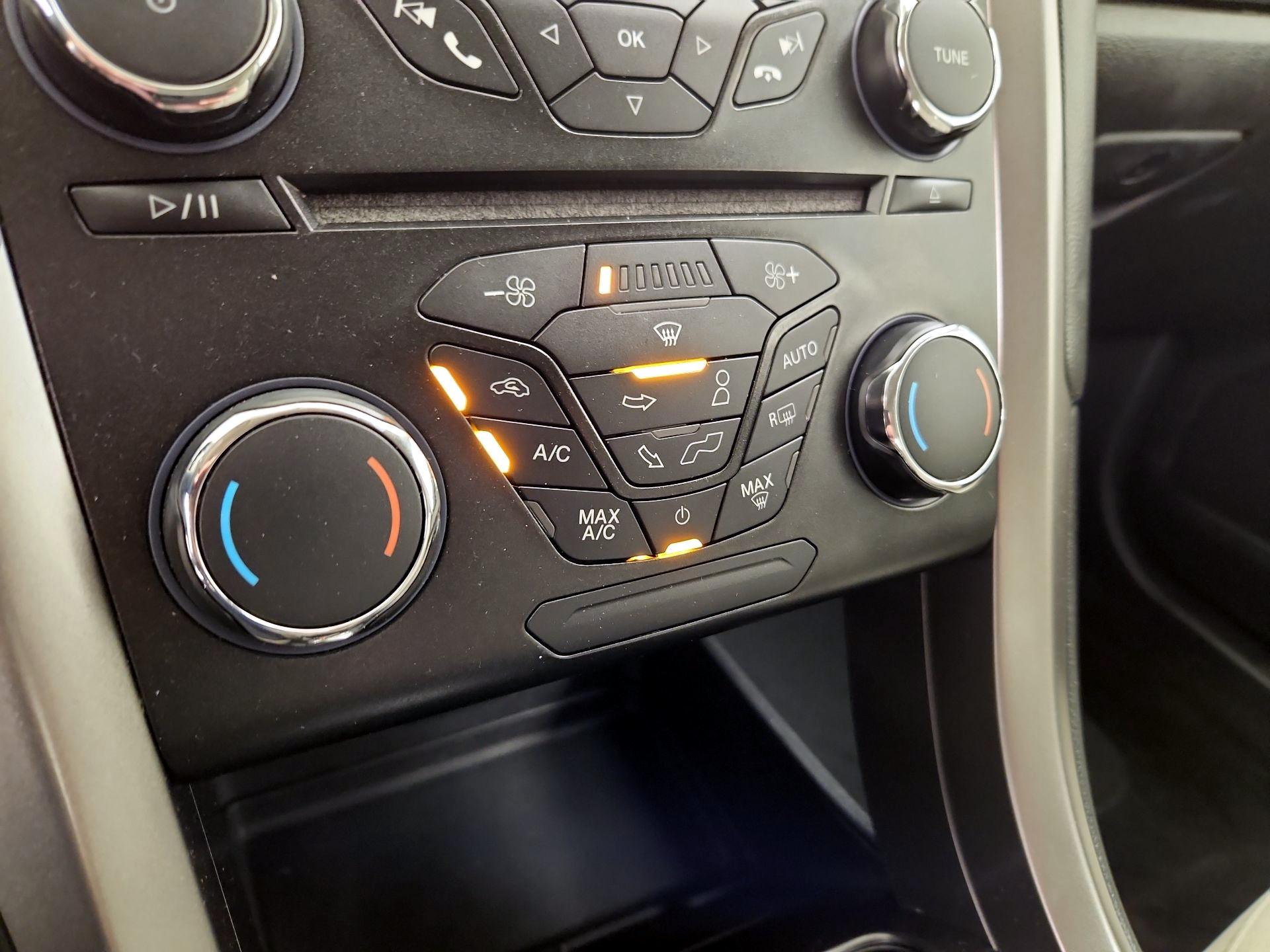 Thumbnail: 2018 Ford Fusion - 16