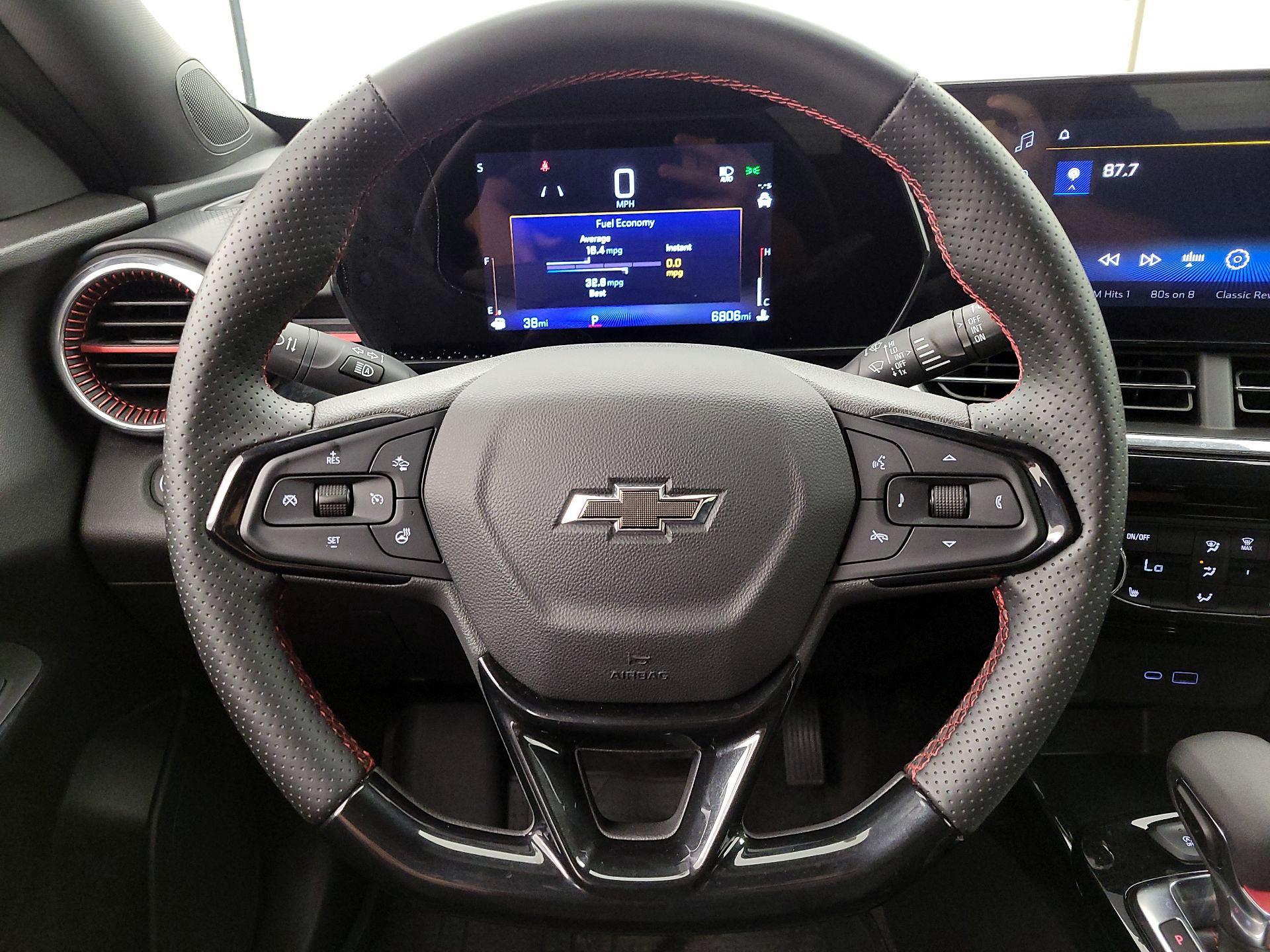 Thumbnail: 2025 Chevrolet Trax - 10