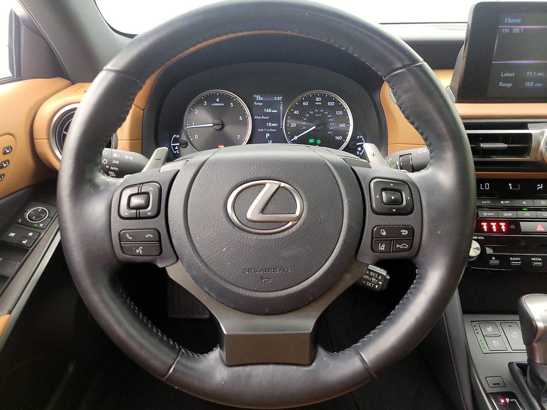 Thumbnail: 2022 Lexus IS - 10