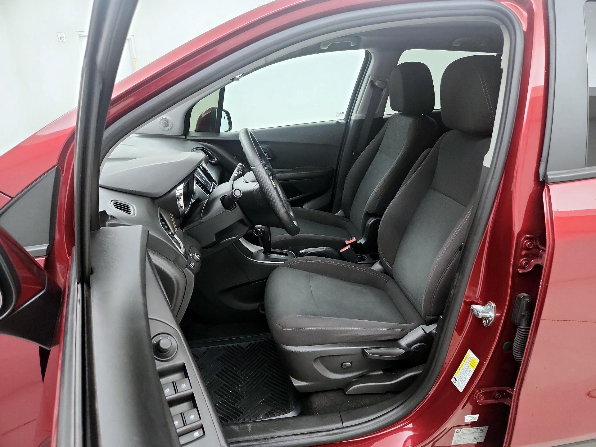 Thumbnail: 2021 Chevrolet Trax - 11