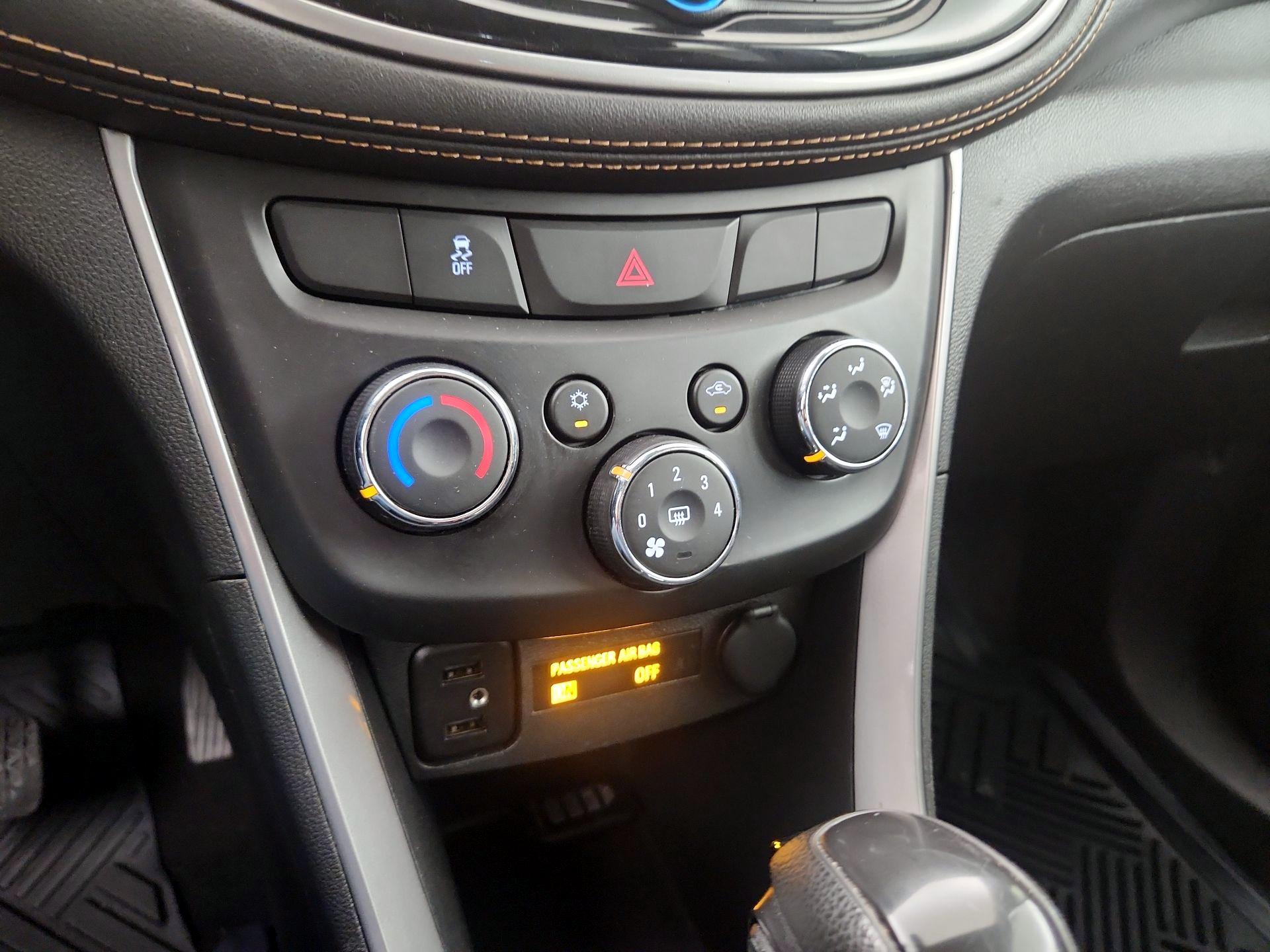 Thumbnail: 2021 Chevrolet Trax - 14
