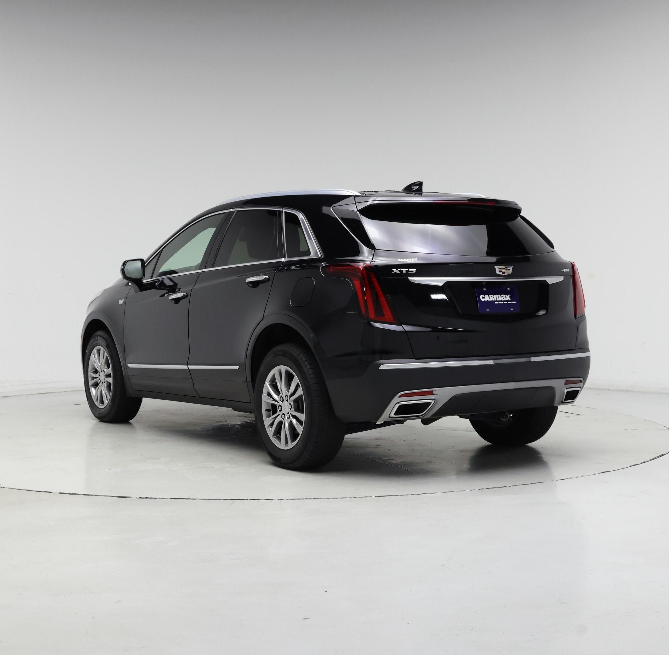 Thumbnail: 2022 Cadillac XT5 - 2