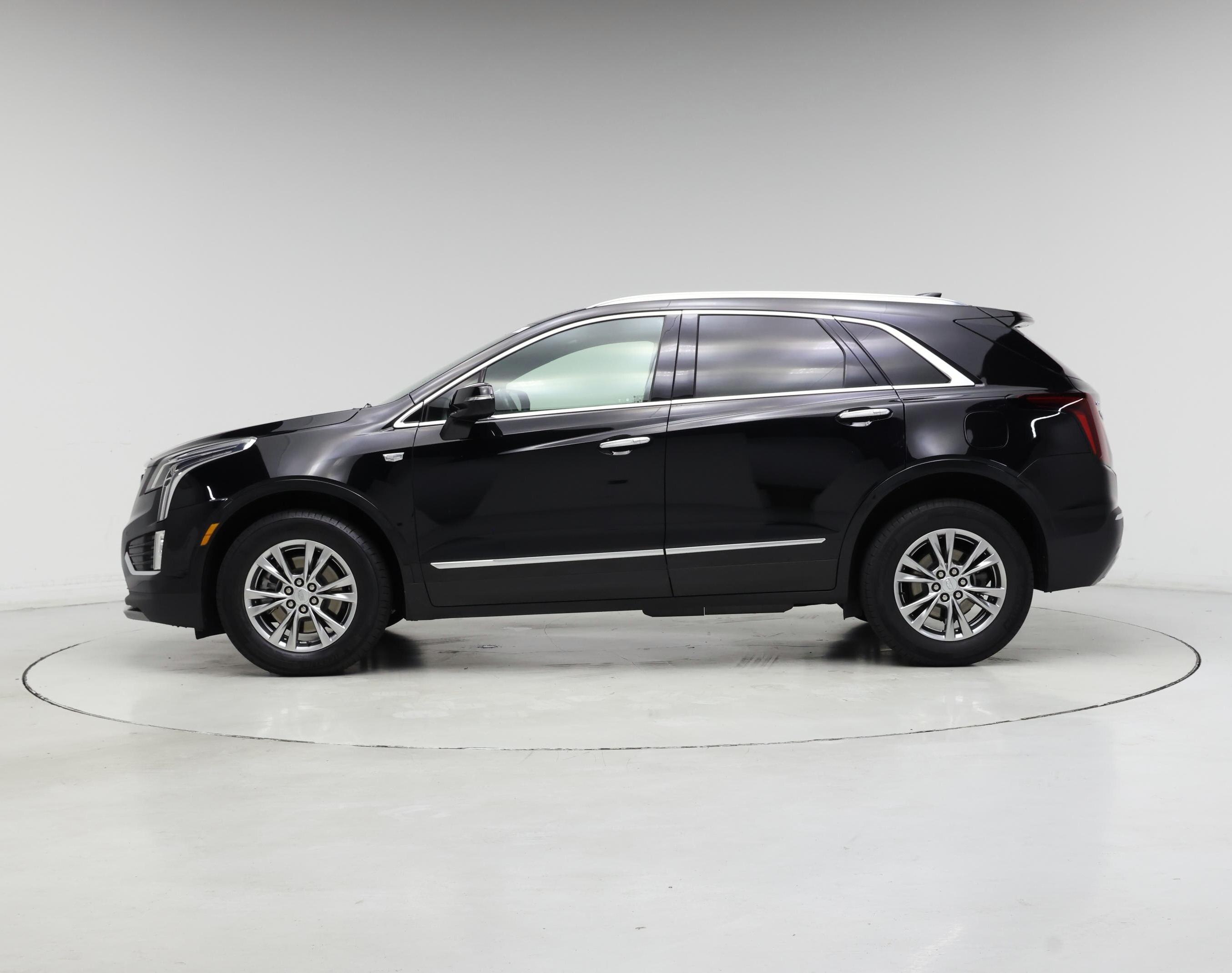 Thumbnail: 2022 Cadillac XT5 - 3