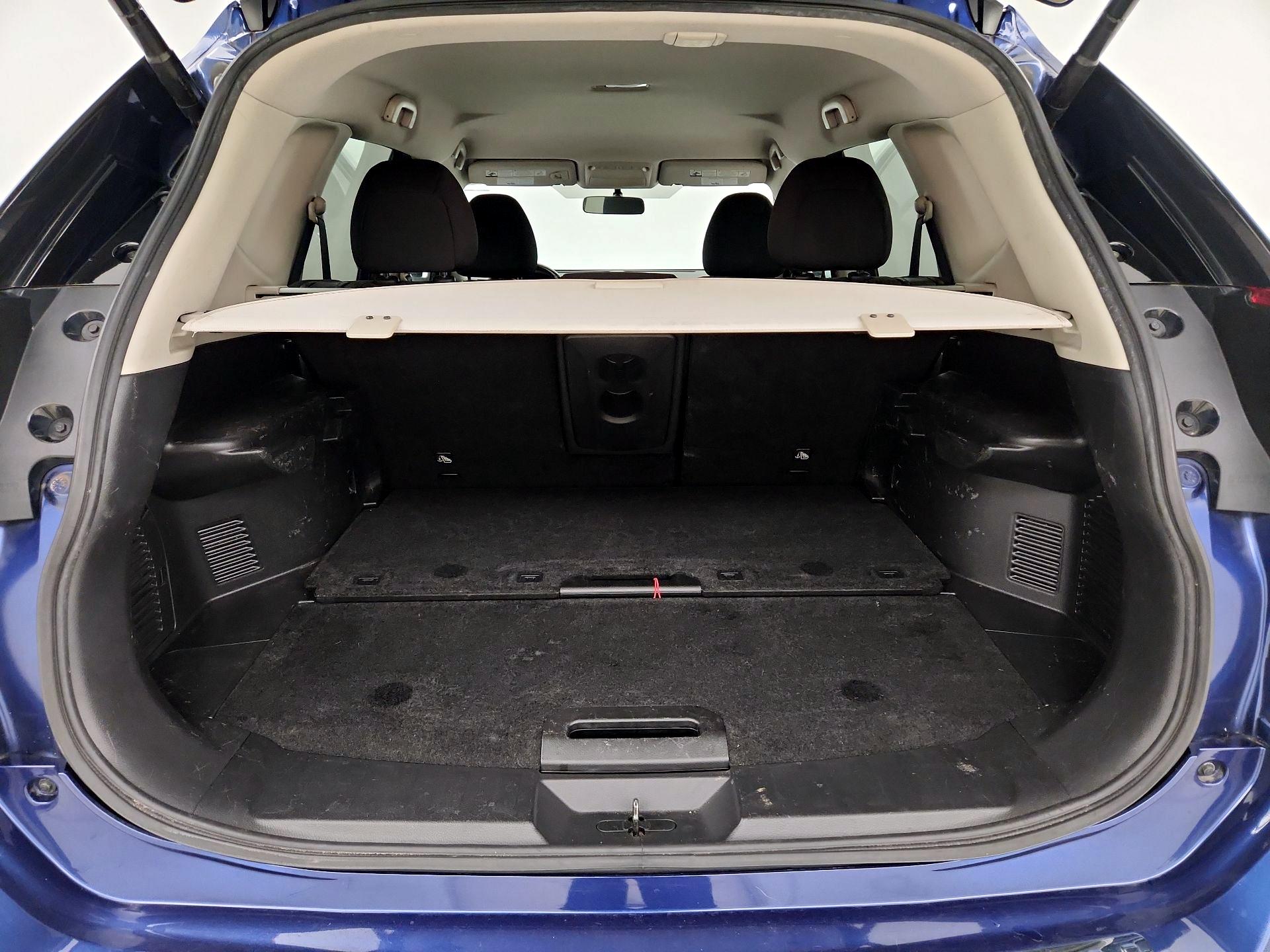 Thumbnail: 2018 Nissan Rogue - 19