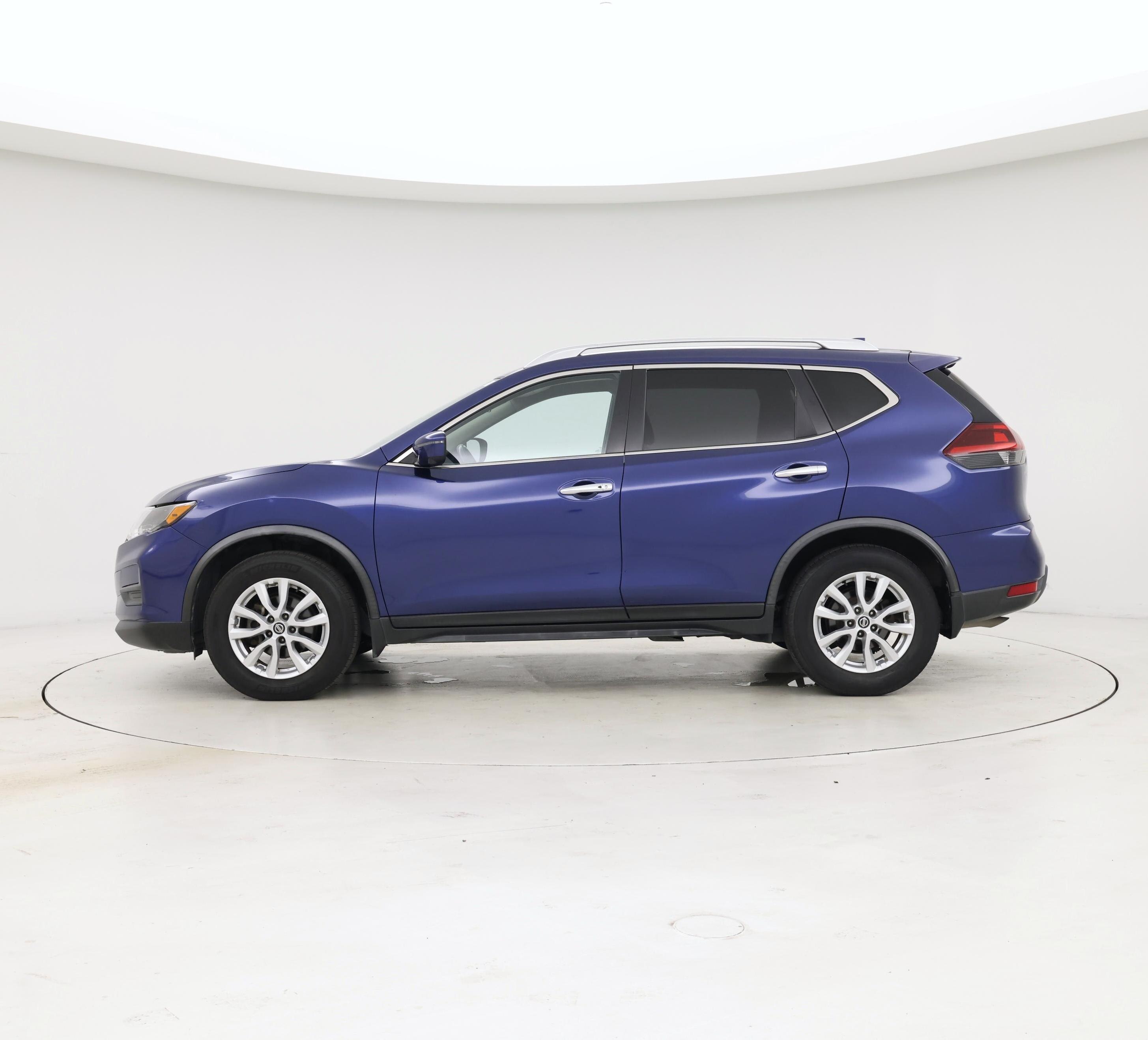 Thumbnail: 2018 Nissan Rogue - 3