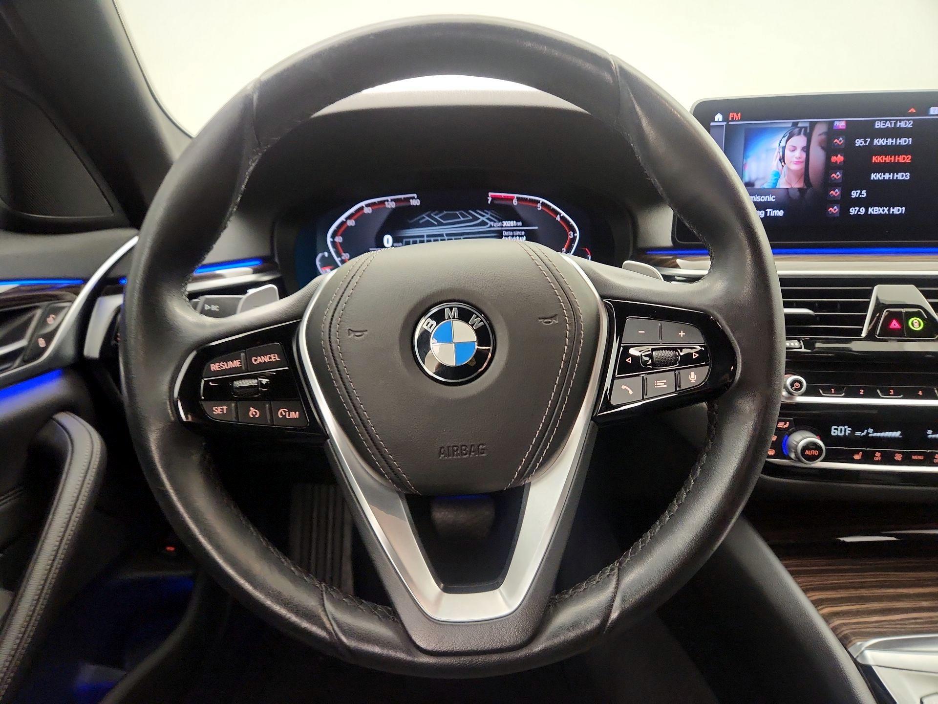 Thumbnail: 2021 BMW 5 Series - 10