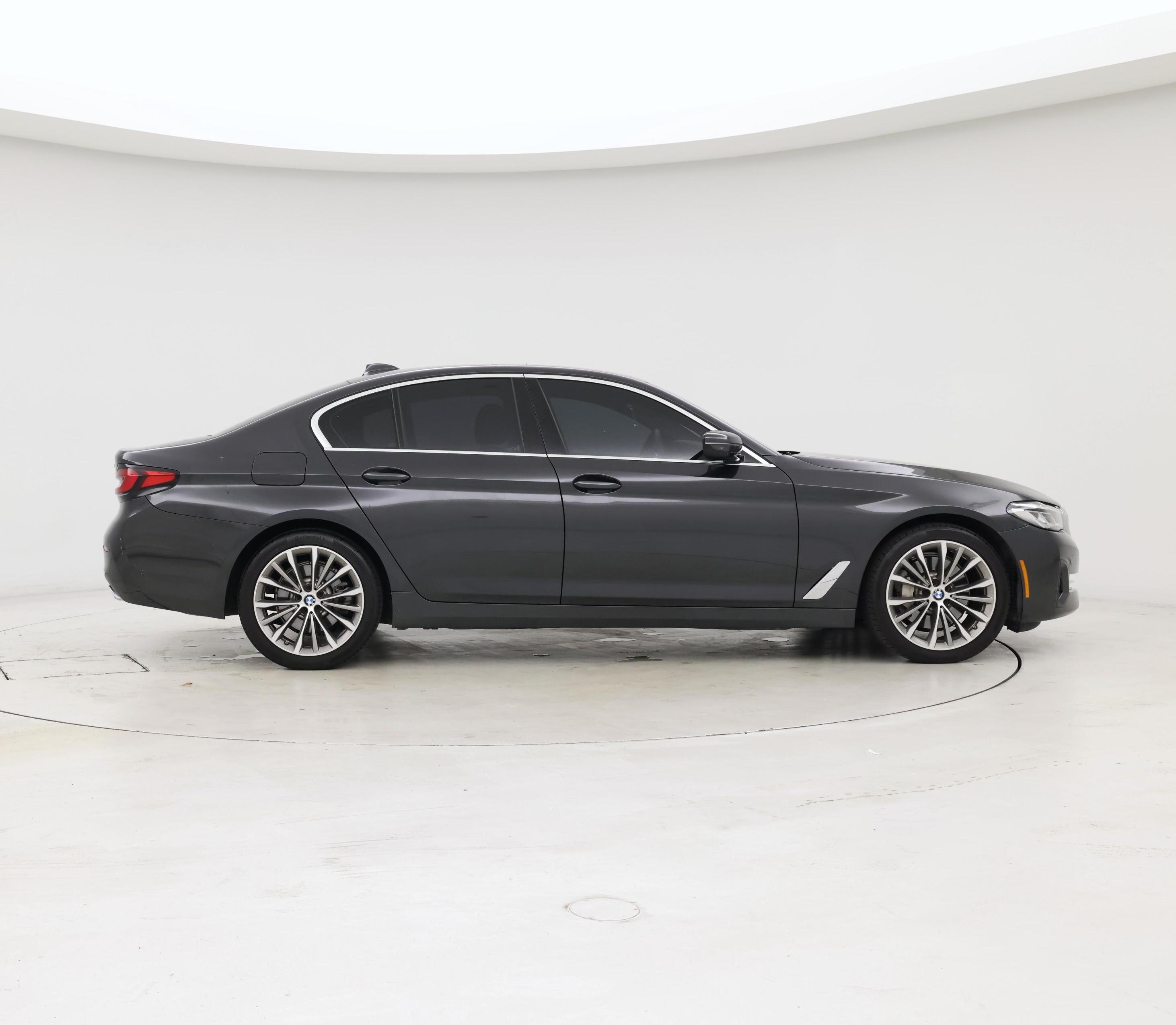 Thumbnail: 2021 BMW 5 Series - 7