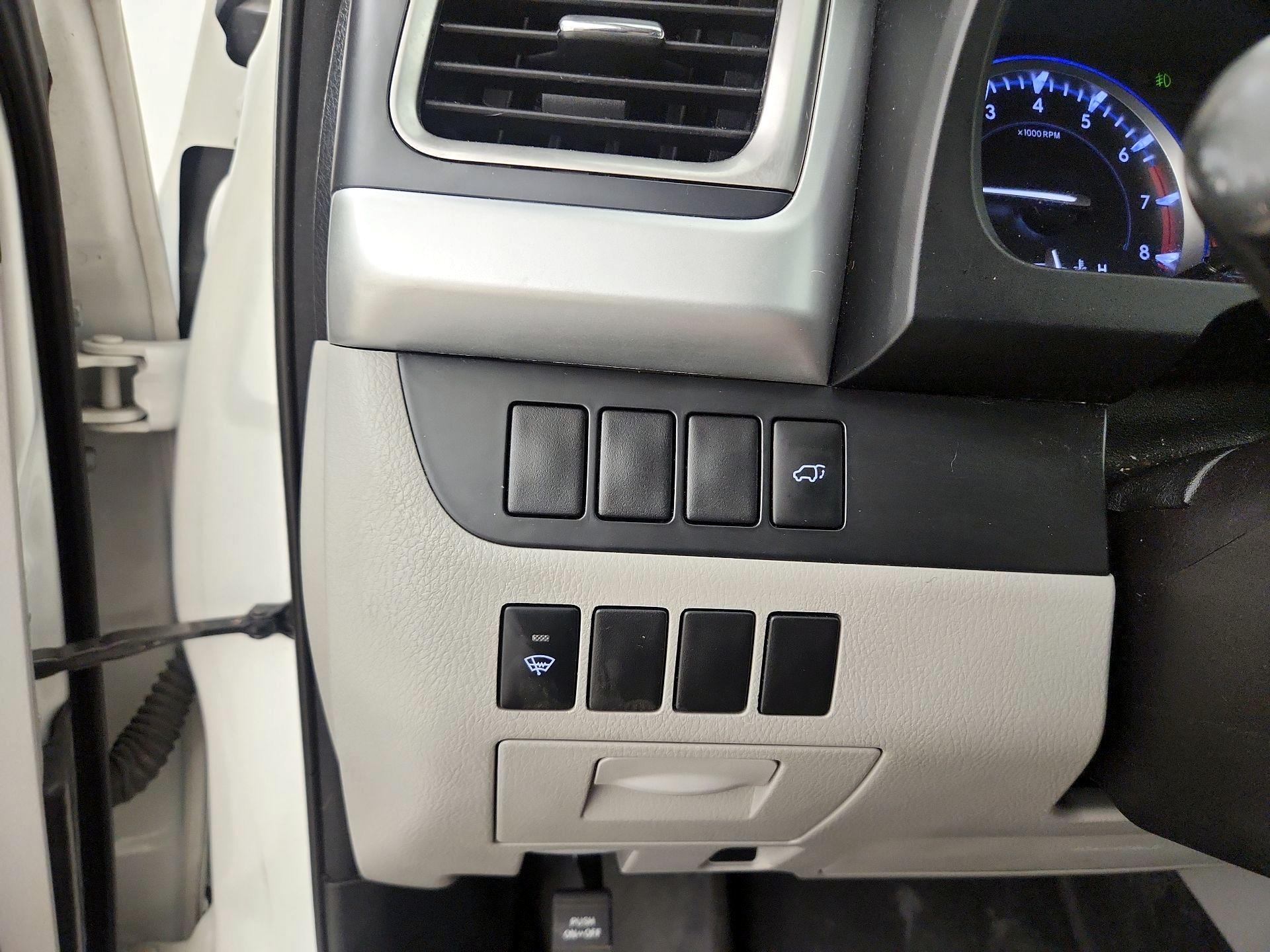 Thumbnail: 2016 Toyota Highlander - 13