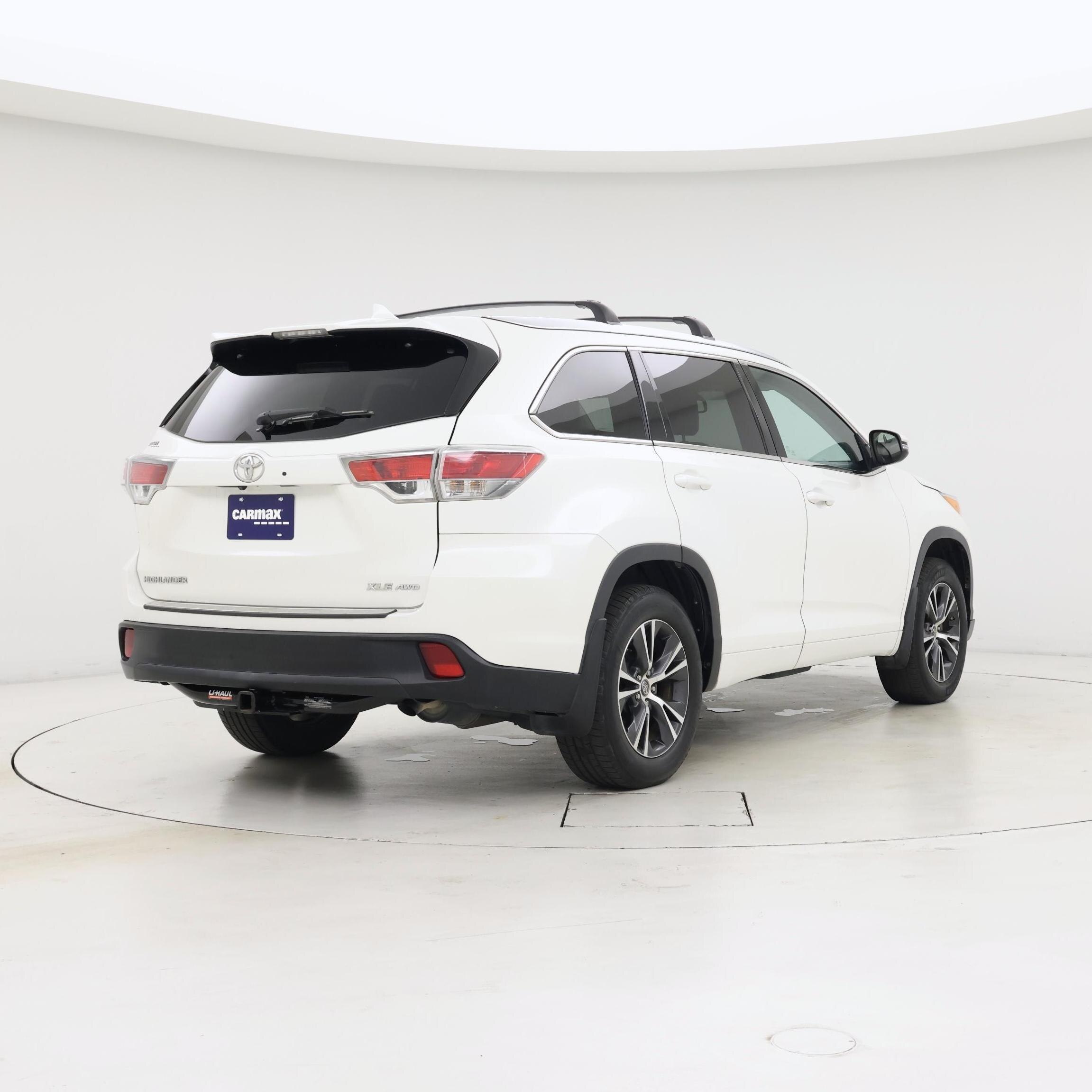Thumbnail: 2016 Toyota Highlander - 8
