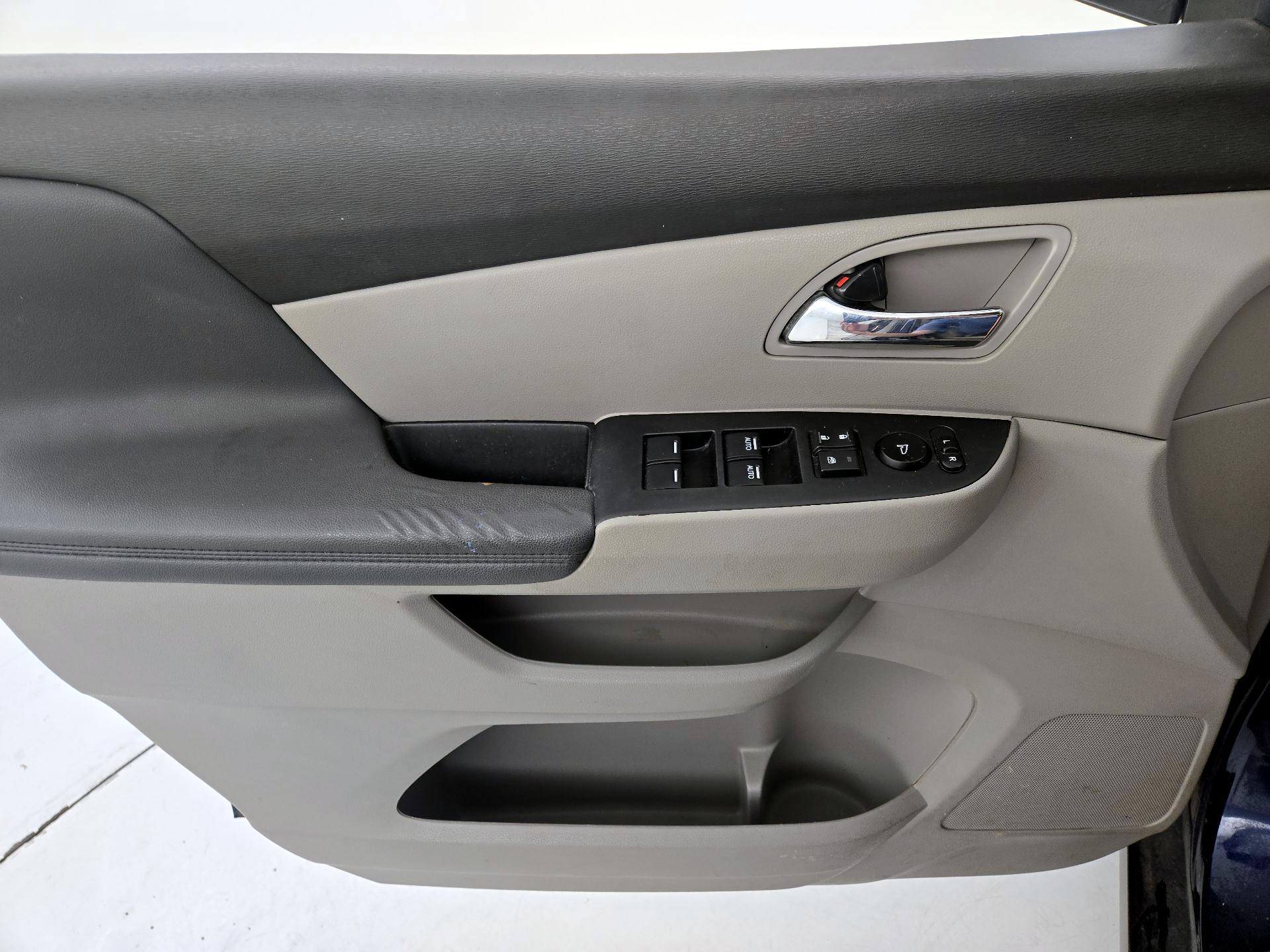 Thumbnail: 2016 Honda Odyssey - 12
