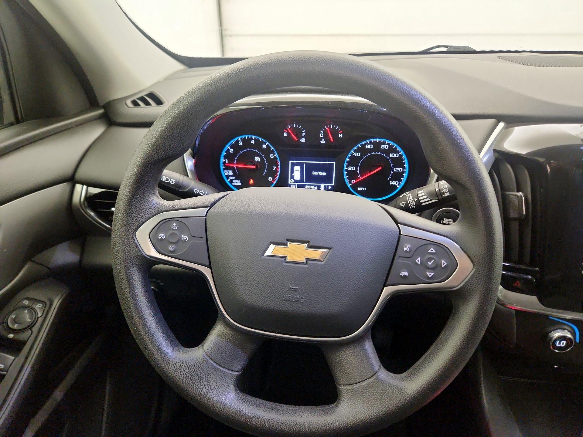 Thumbnail: 2021 Chevrolet Traverse - 10