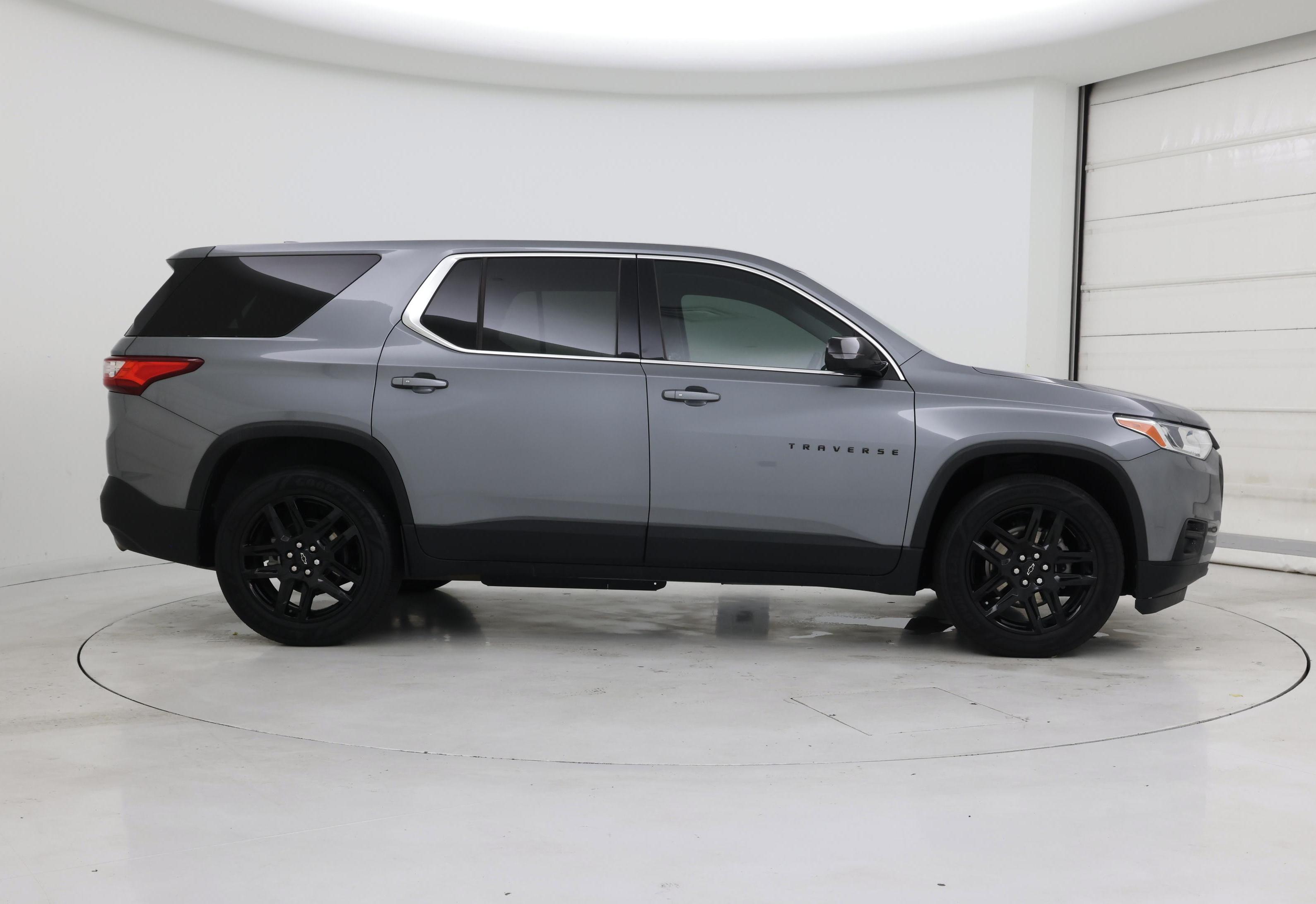 Thumbnail: 2021 Chevrolet Traverse - 7