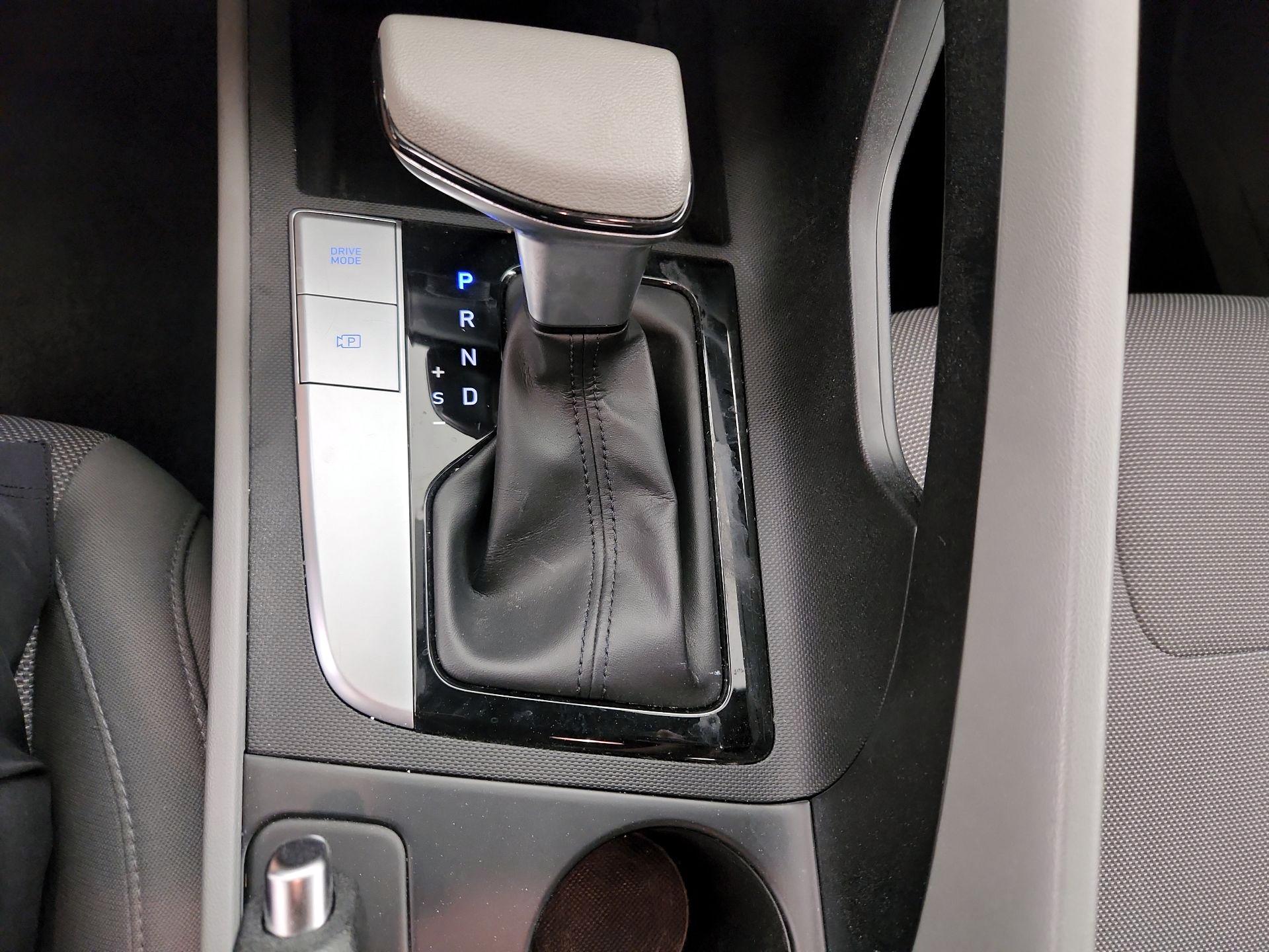 Thumbnail: 2021 Hyundai Elantra - 17