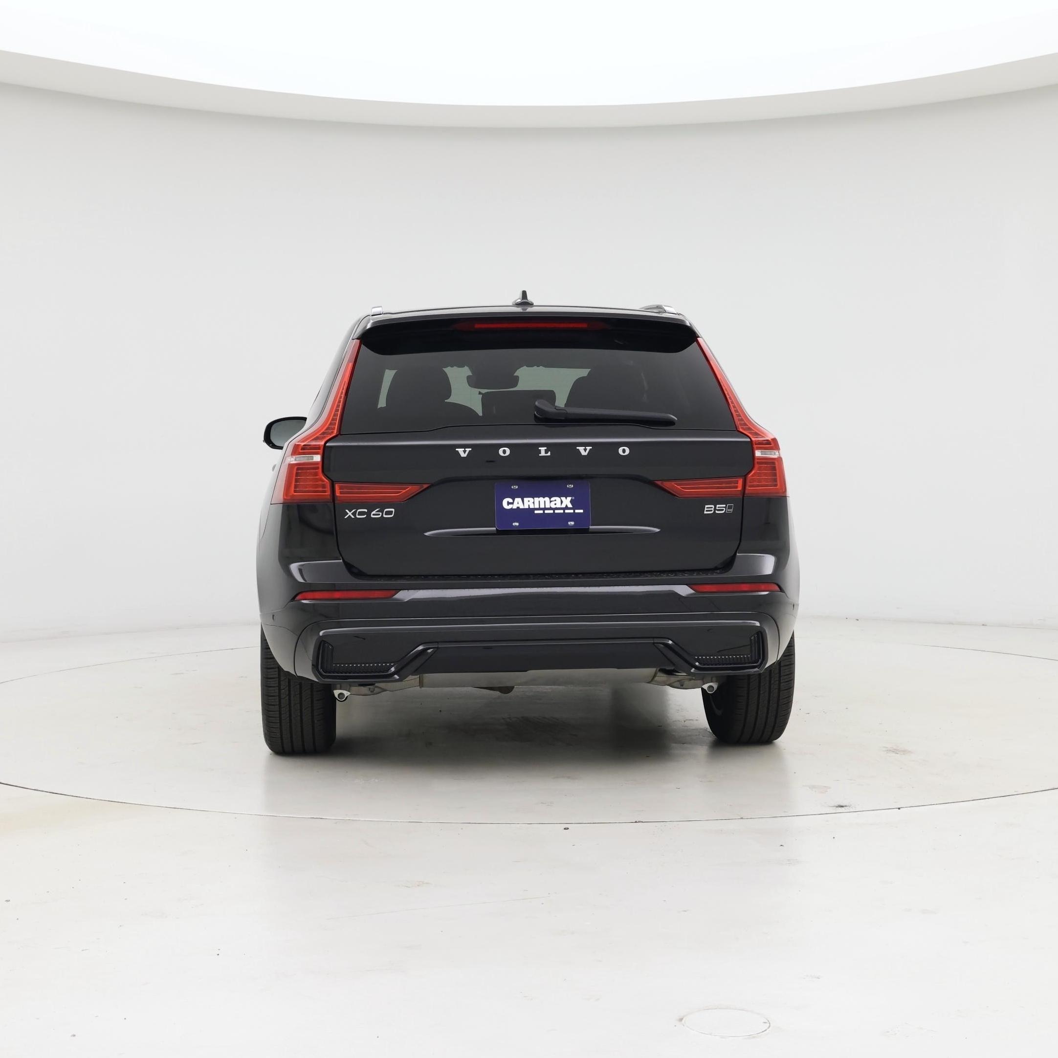 Thumbnail: 2025 Volvo XC60 - 6