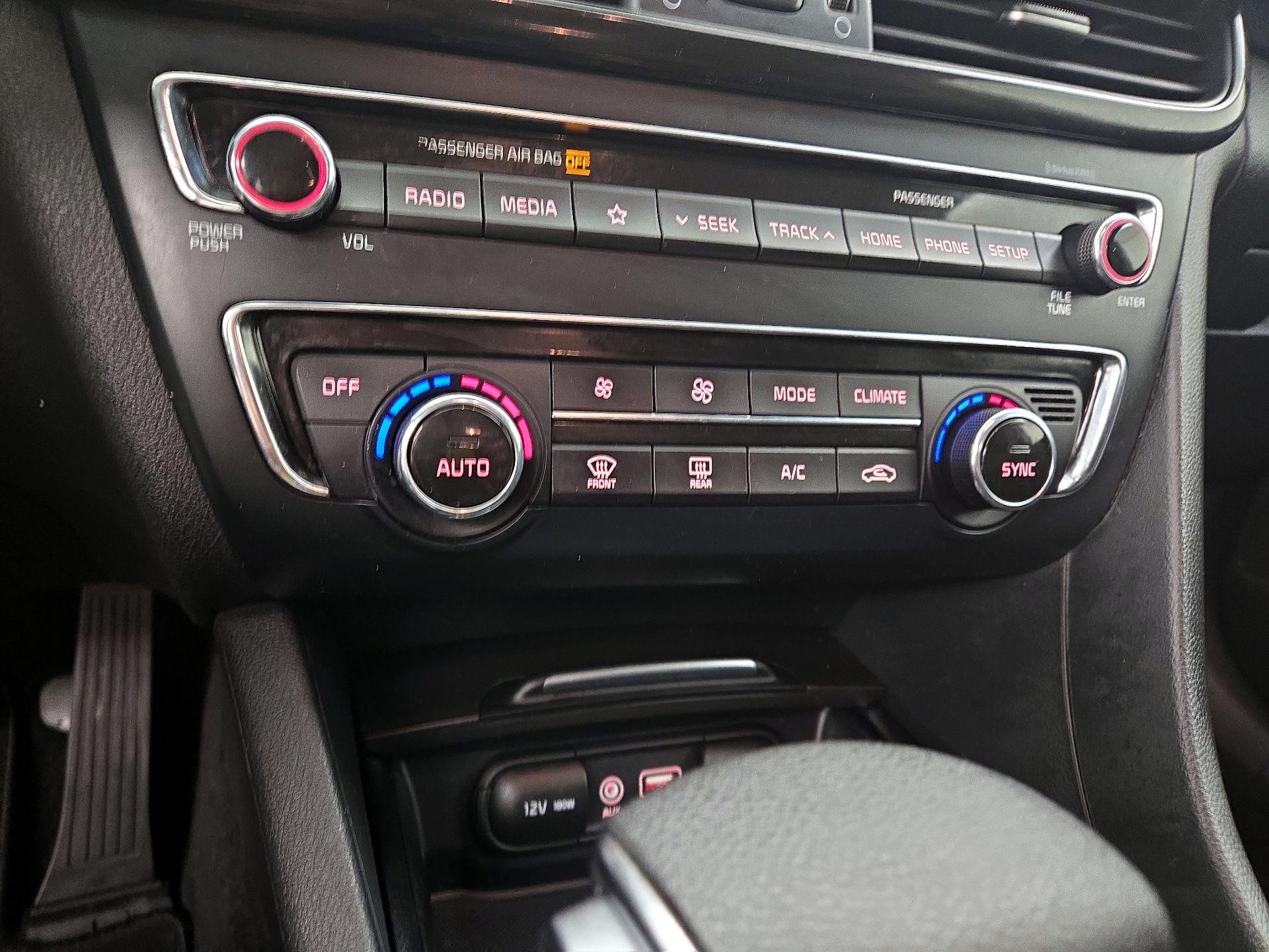 Thumbnail: 2019 Kia Optima - 16