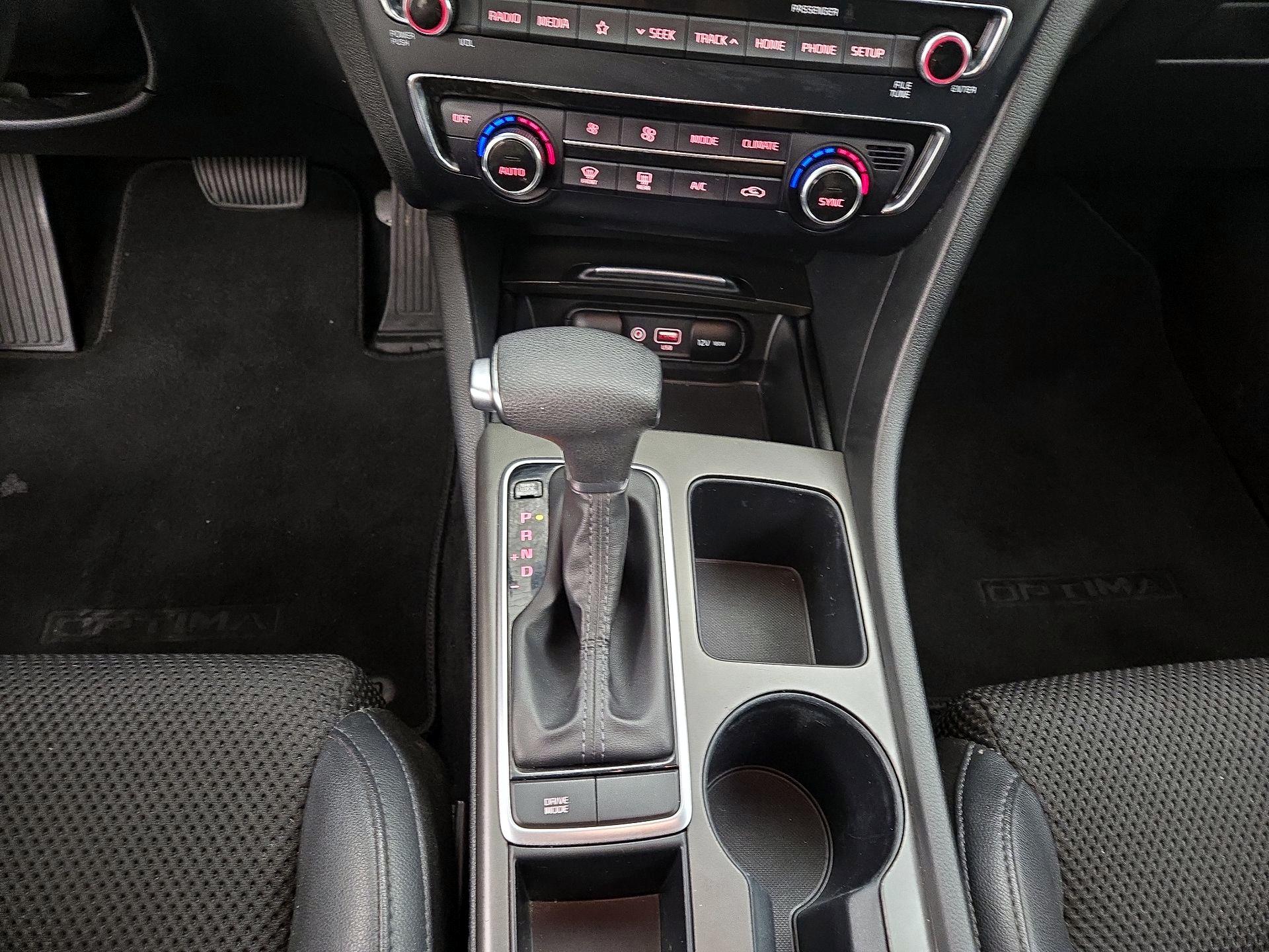 Thumbnail: 2019 Kia Optima - 17