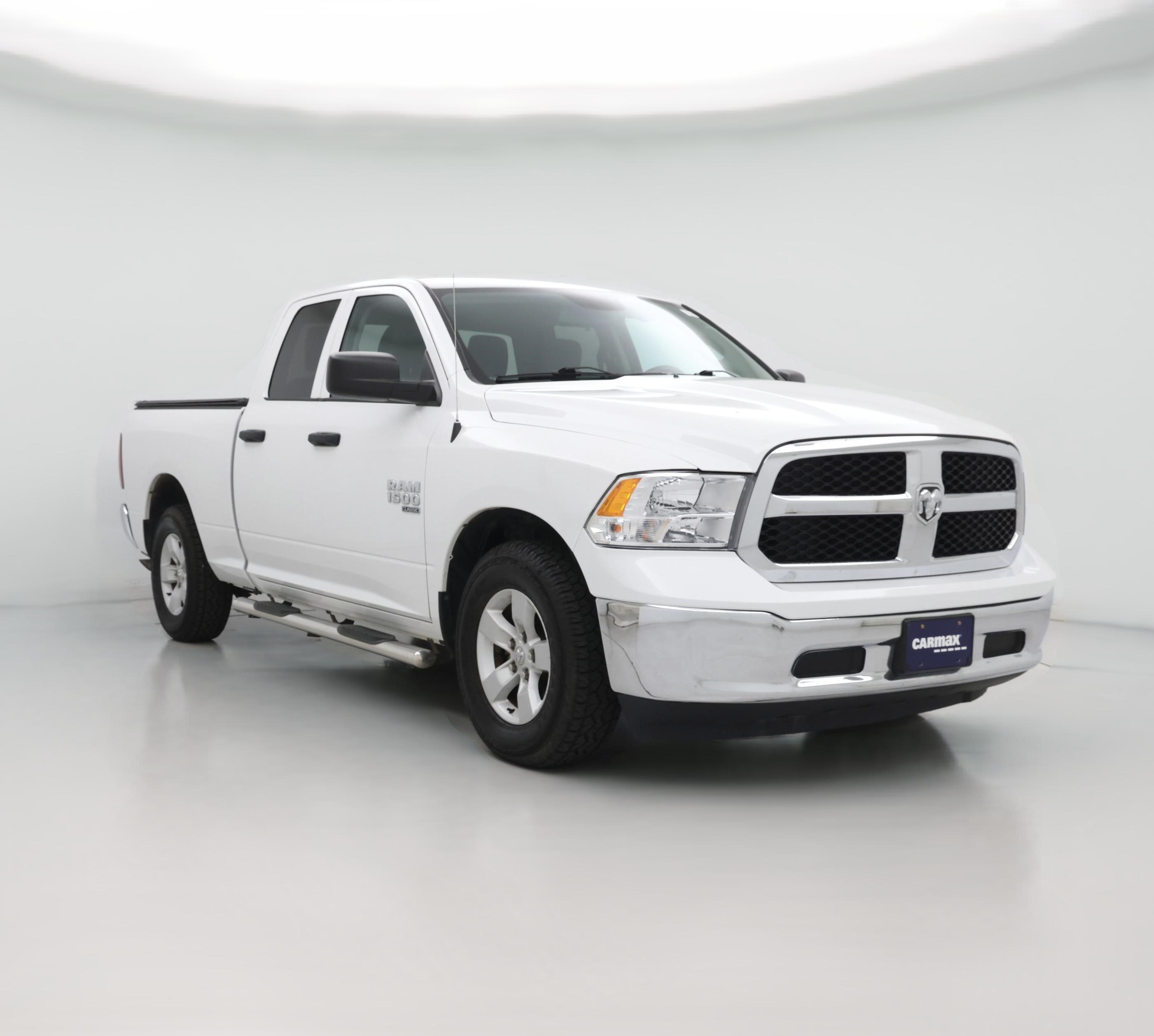 Thumbnail: 2021 RAM 1500 Classic - 1