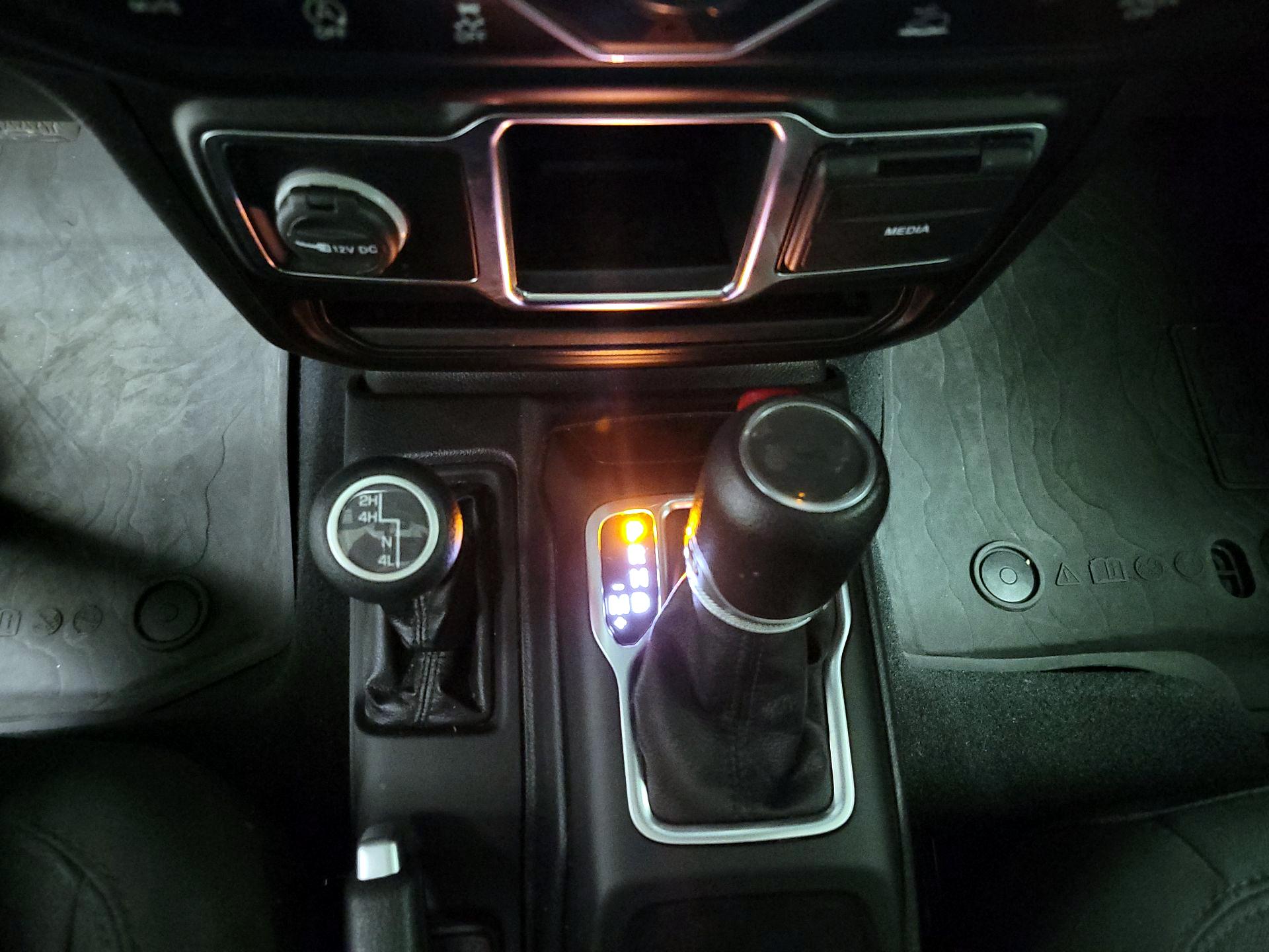 Thumbnail: 2022 Jeep Wrangler - 17