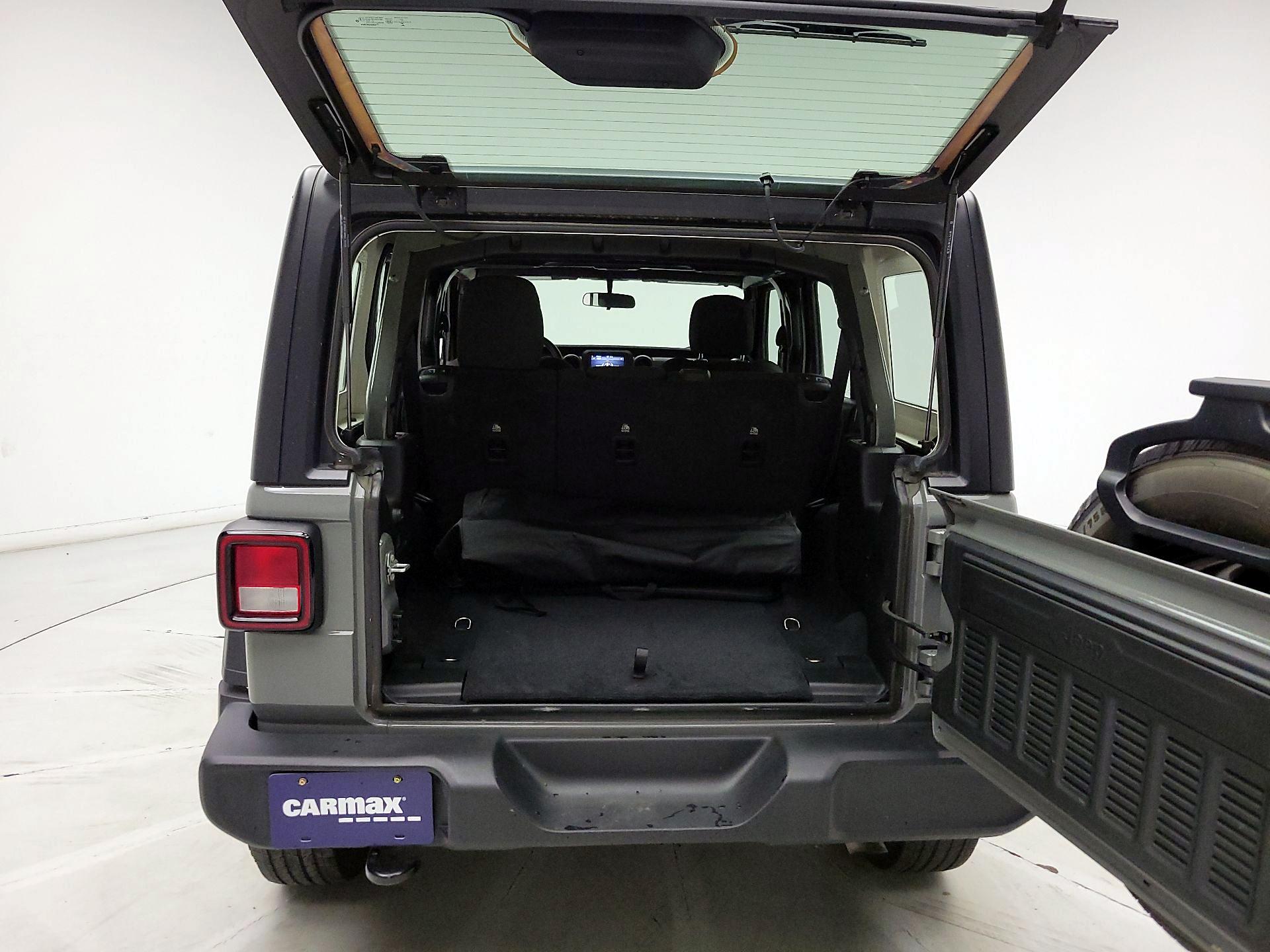 Thumbnail: 2022 Jeep Wrangler - 20