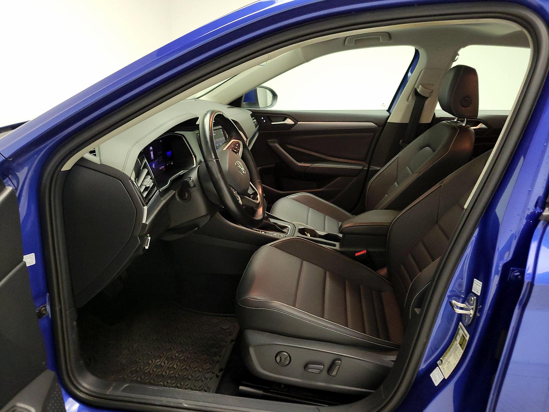 Thumbnail: 2022 Volkswagen Jetta - 11
