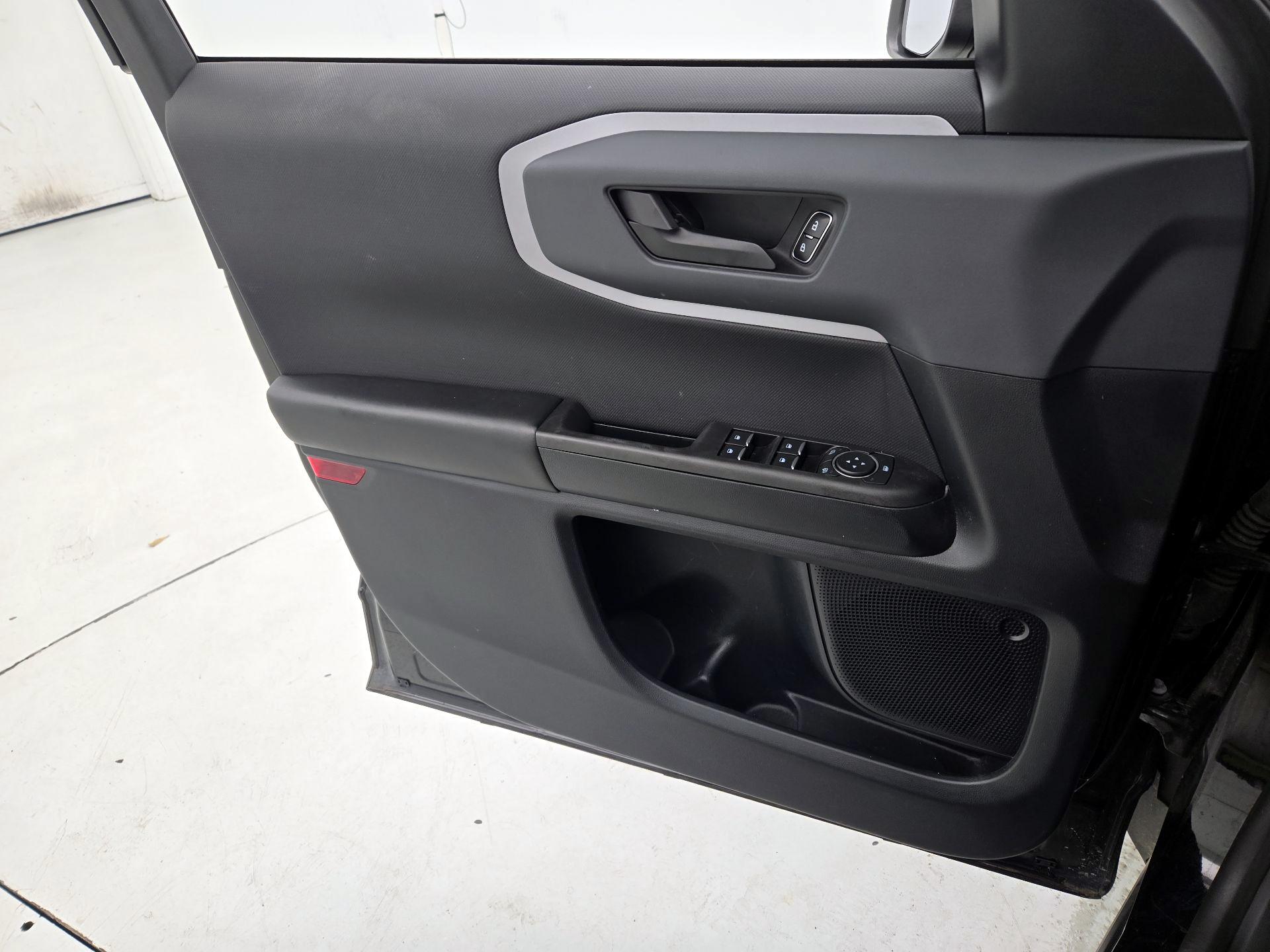 Thumbnail: 2021 Ford Bronco Sport - 12