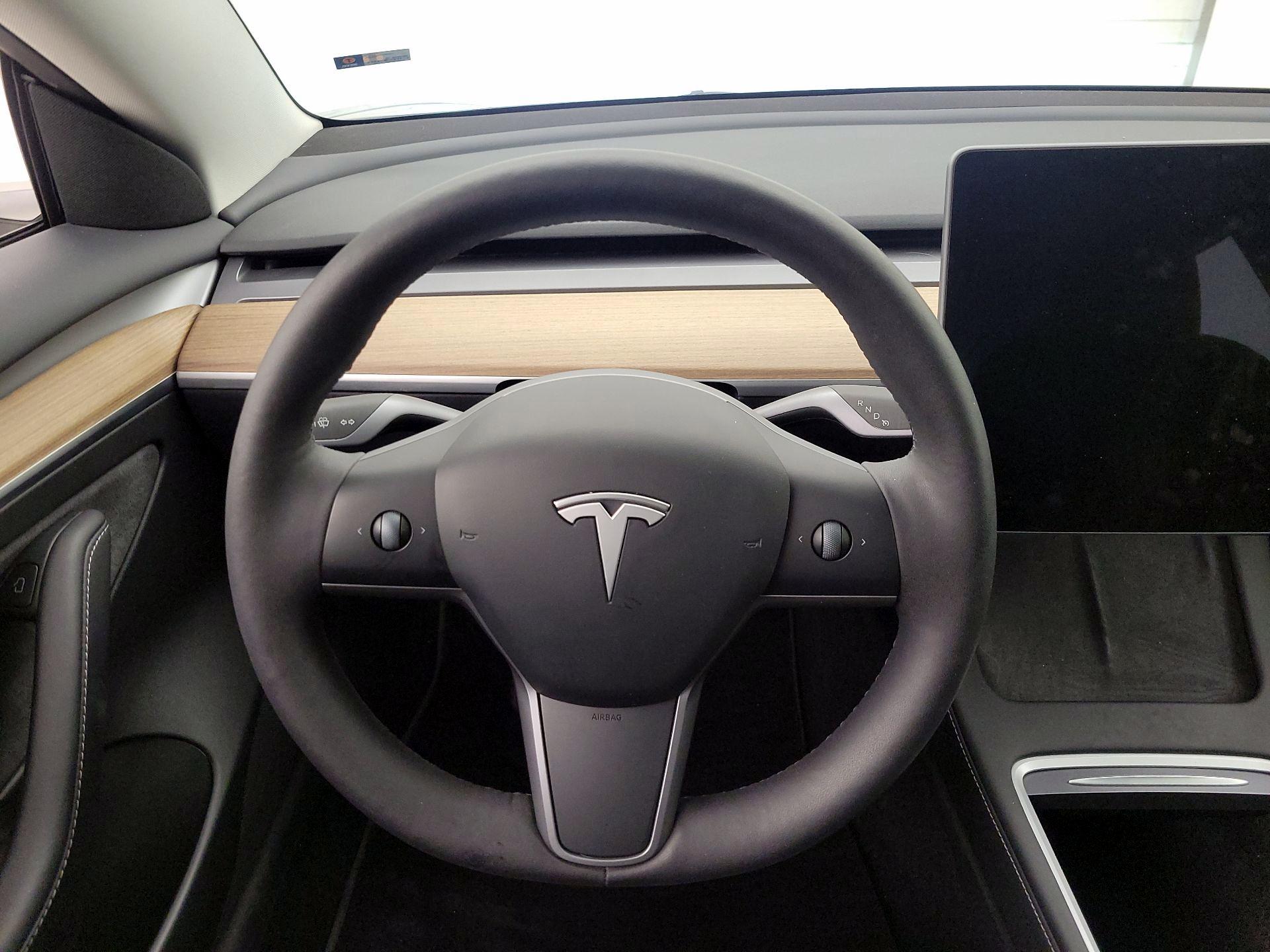 Thumbnail: 2023 Tesla Model 3 - 10