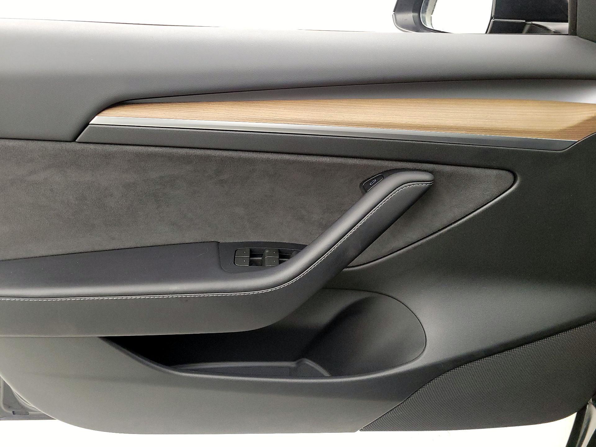 Thumbnail: 2023 Tesla Model 3 - 12