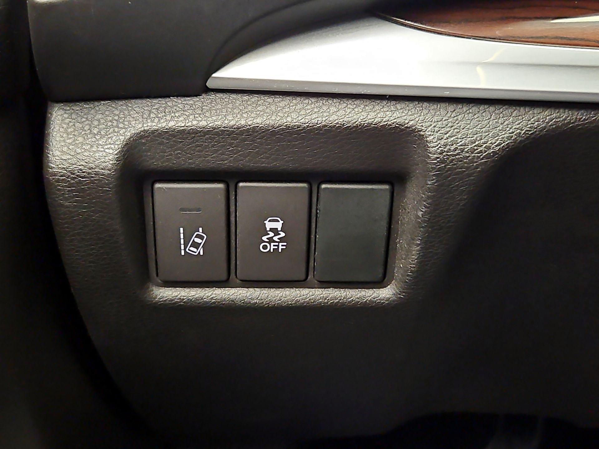 Thumbnail: 2016 Acura MDX - 13