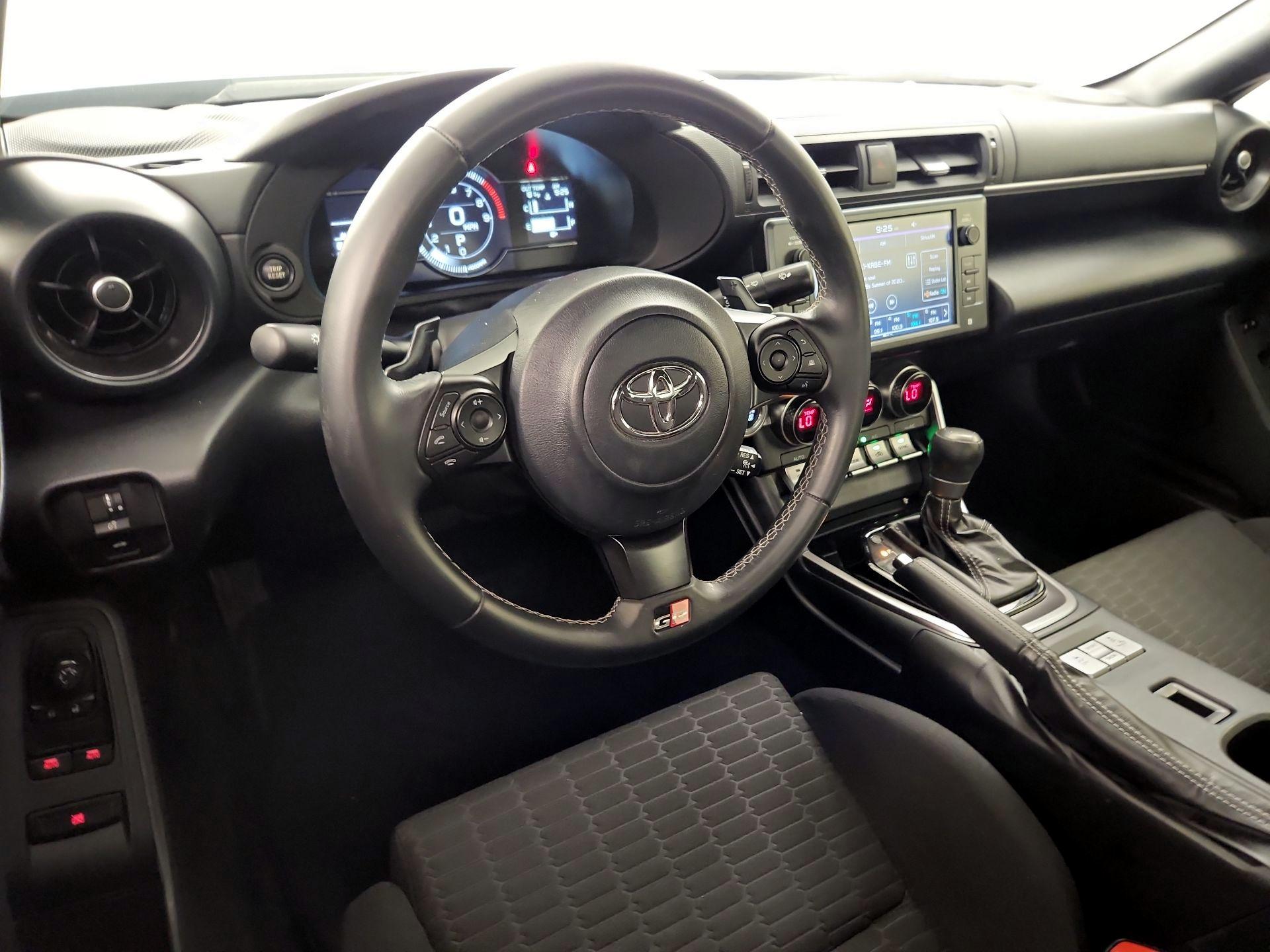 Thumbnail: 2023 Toyota GR86 - 9