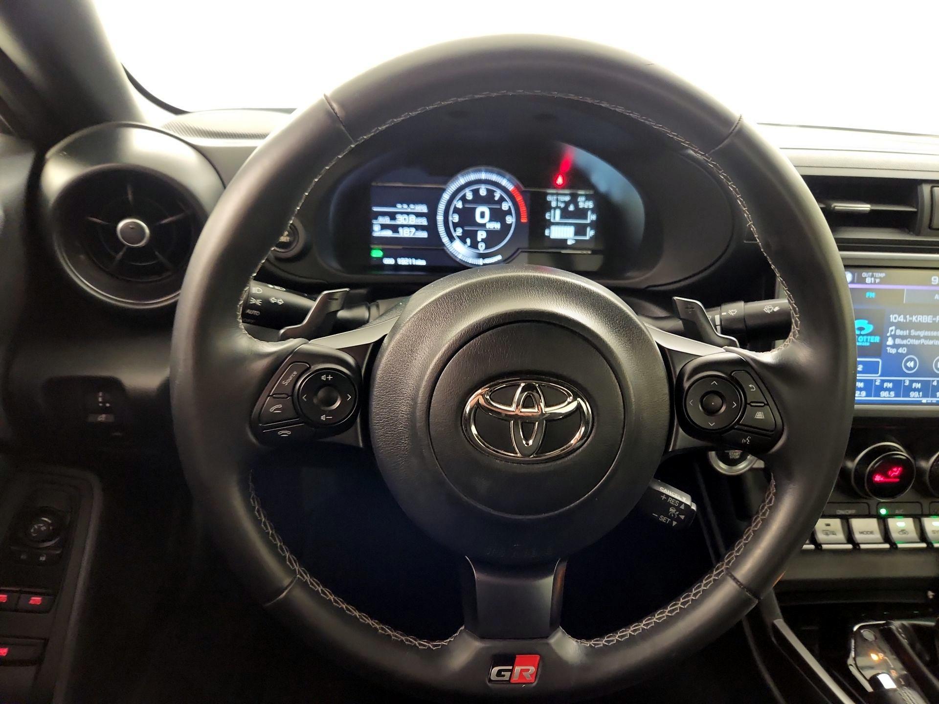 Thumbnail: 2023 Toyota GR86 - 10