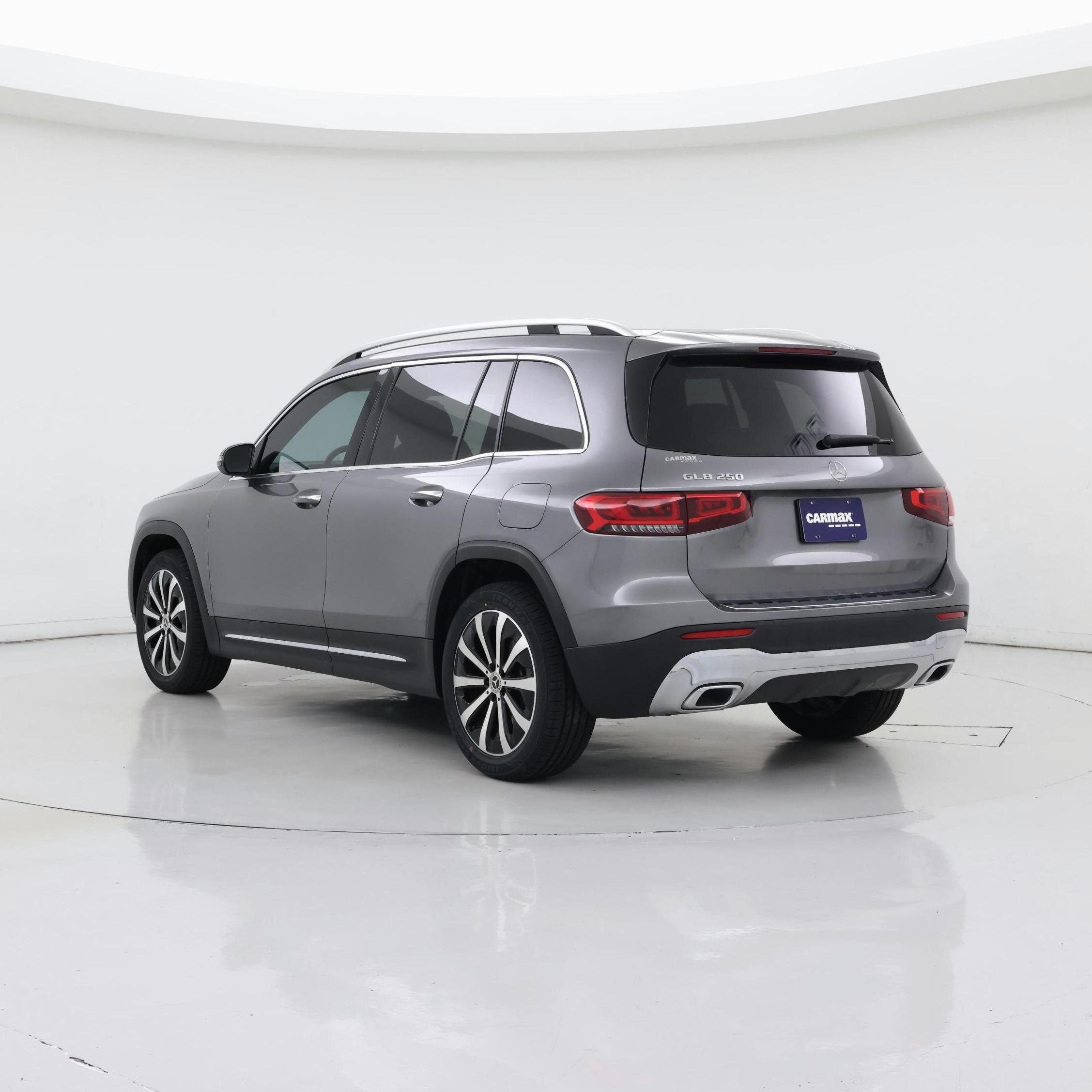 Thumbnail: 2022 Mercedes-Benz GLB - 2