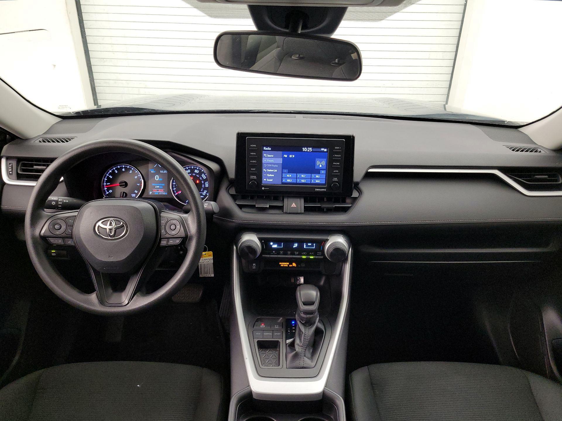 Thumbnail: 2021 Toyota RAV4 - 9