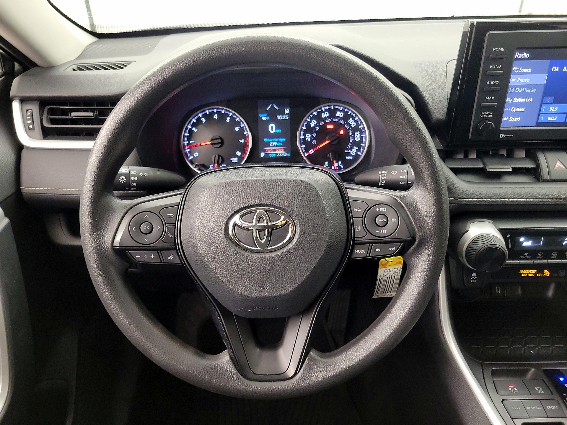 Thumbnail: 2021 Toyota RAV4 - 10