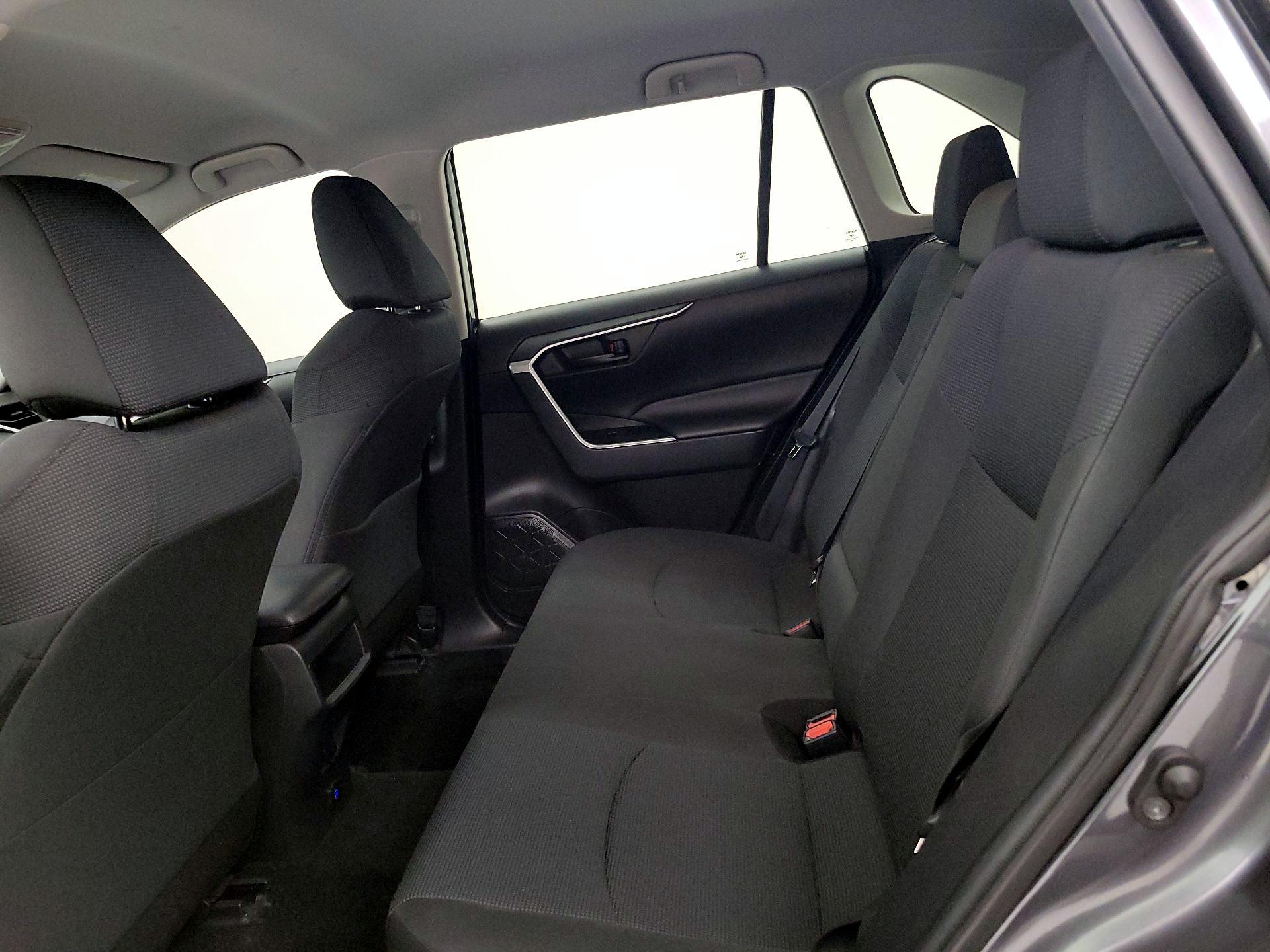 Thumbnail: 2021 Toyota RAV4 - 19