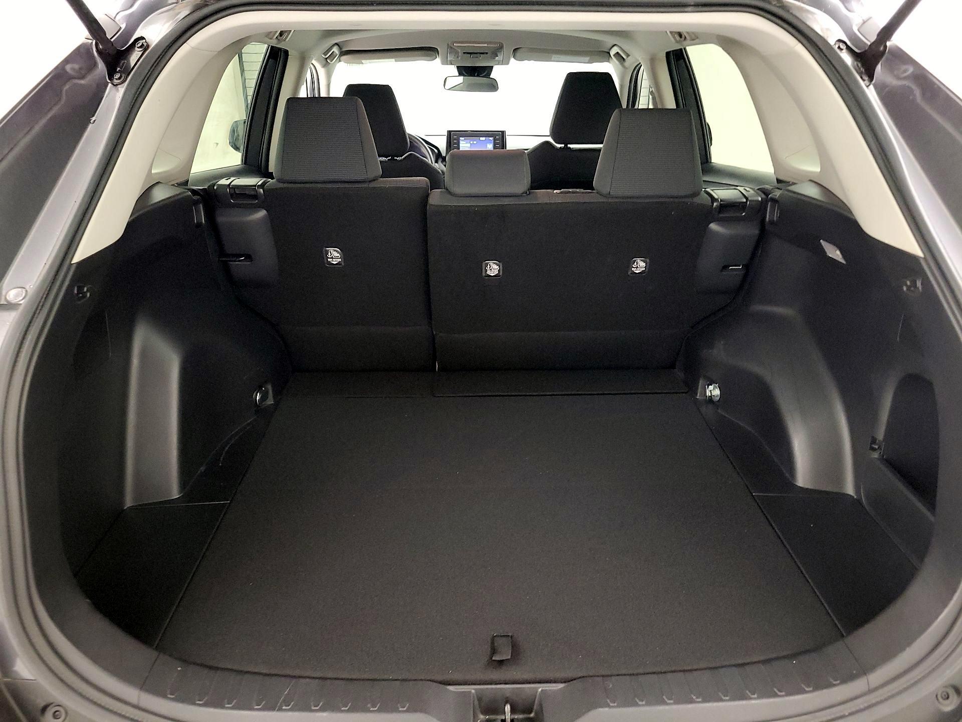 Thumbnail: 2021 Toyota RAV4 - 20