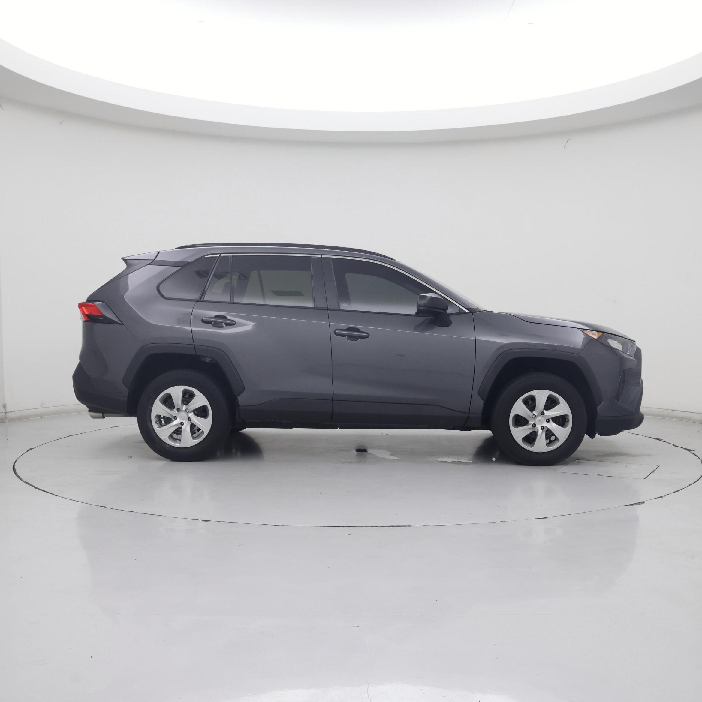 Thumbnail: 2021 Toyota RAV4 - 7